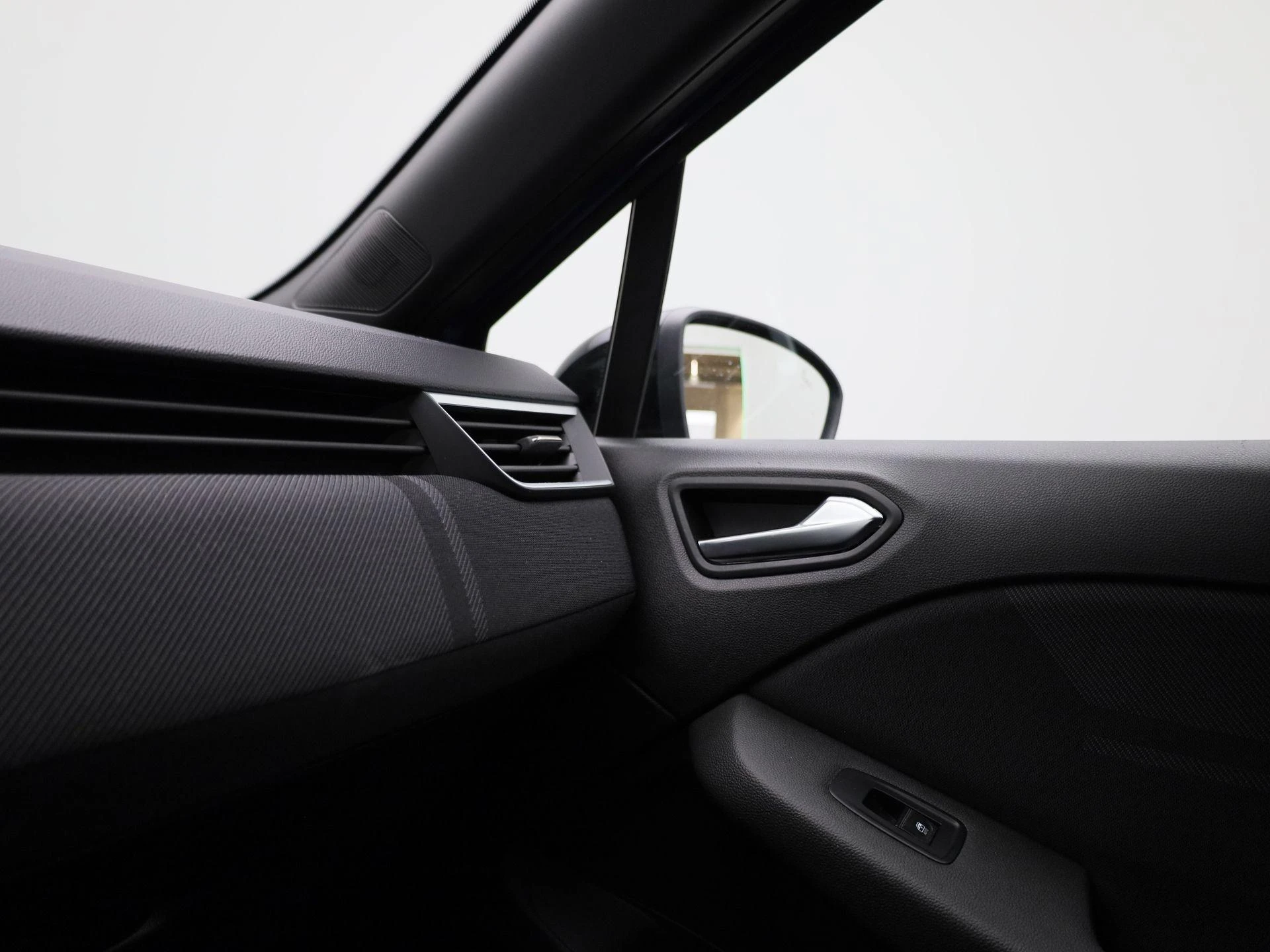 Renault-Clio-image-29