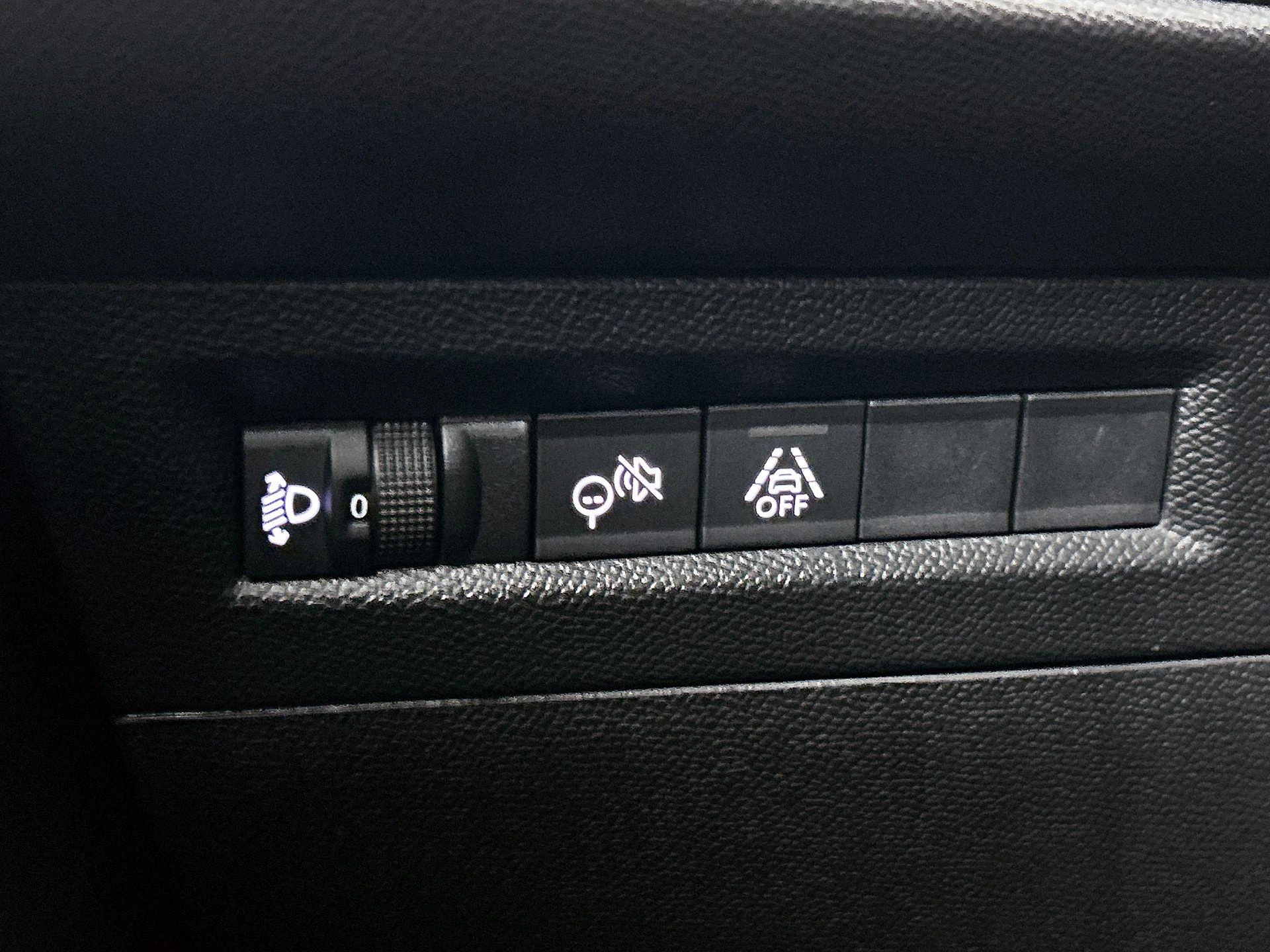 Opel-Frontera-image-24