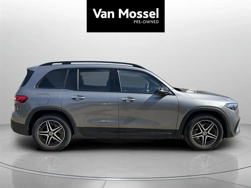 Mercedes-Benz-EQB-image-3