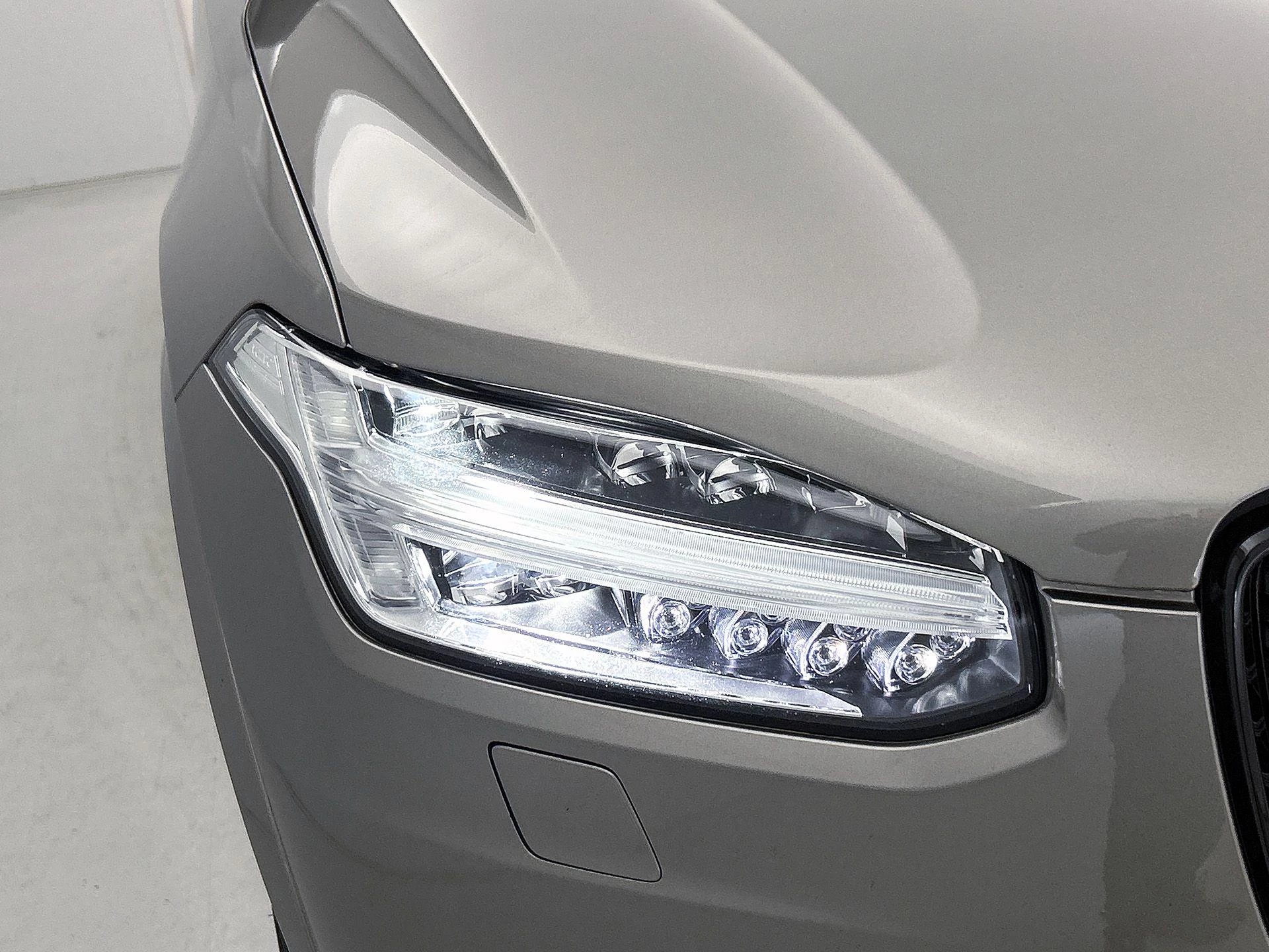 Volvo-XC90-image-12