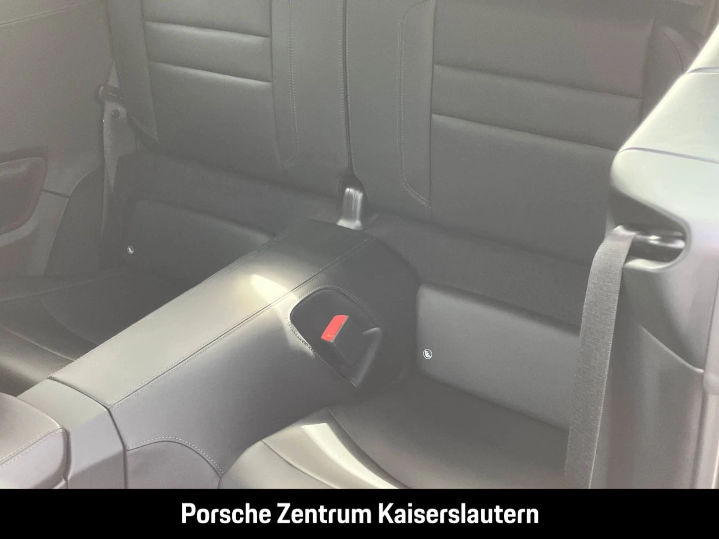 Porsche 911 992 Carrera 4 Cabrio Sportabgas BOSE 21-Zoll carrera