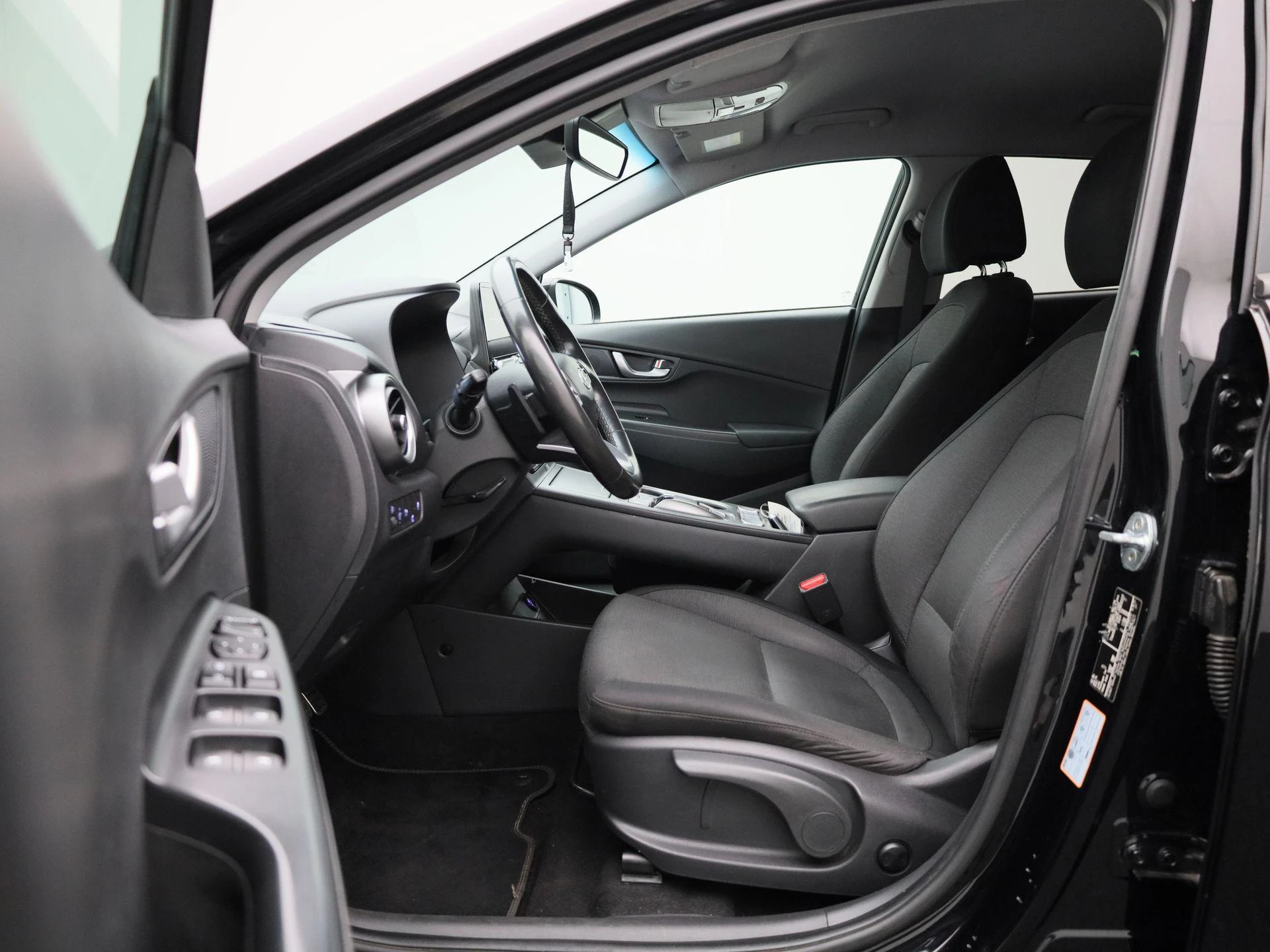 Hyundai-Kona-image-13