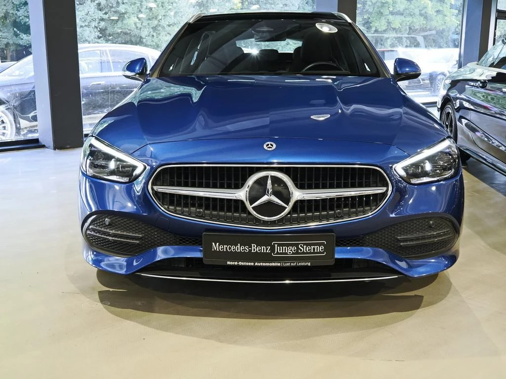 Mercedes-Benz-C-Klasse 300-image-3