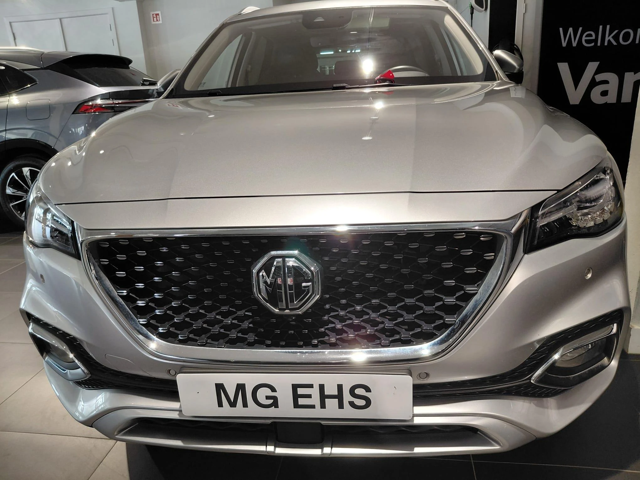 MG EHS 1.5T Luxury