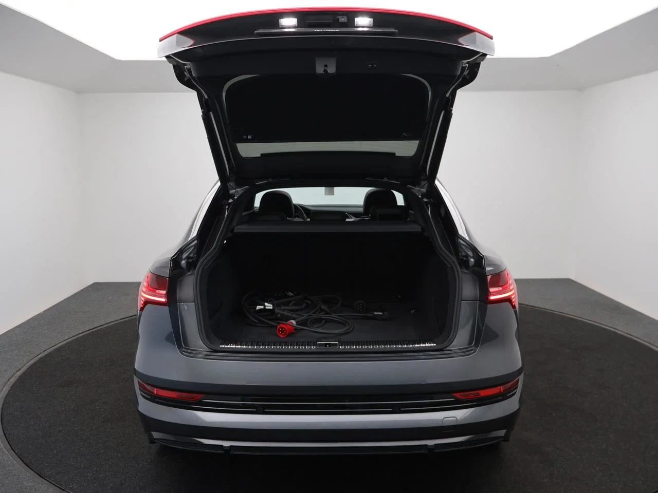 Audi-e-tron-image-12