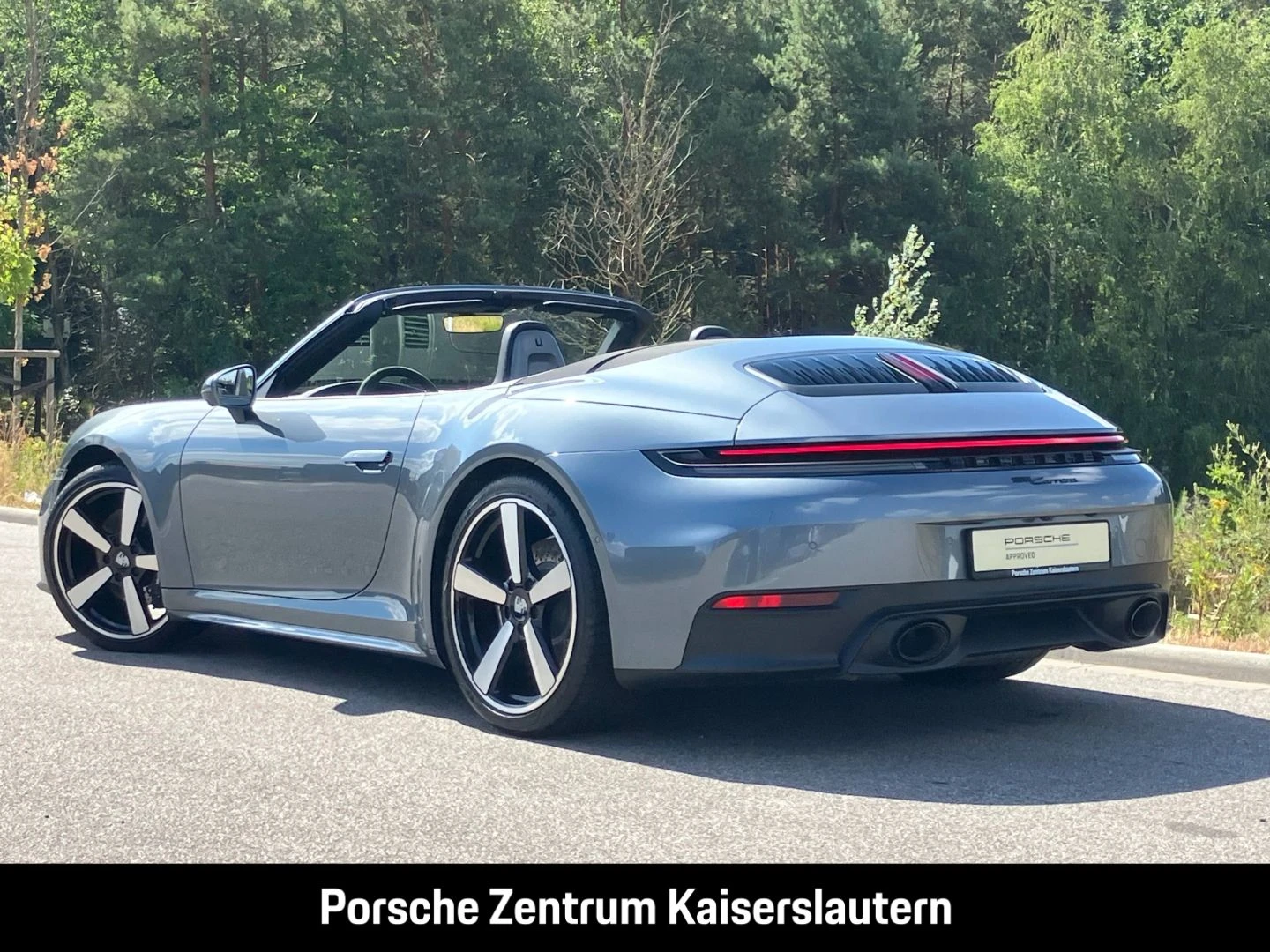 Porsche 911 992 Carrera Cabrio Sportabgas Surround-View carrera