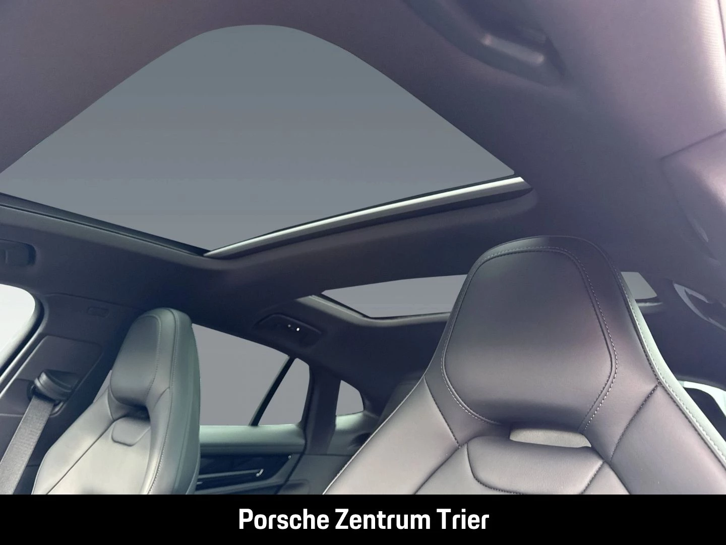 Porsche Panamera 4S E-Hybrid HA-Lenkung InnoDrive HeadUp -