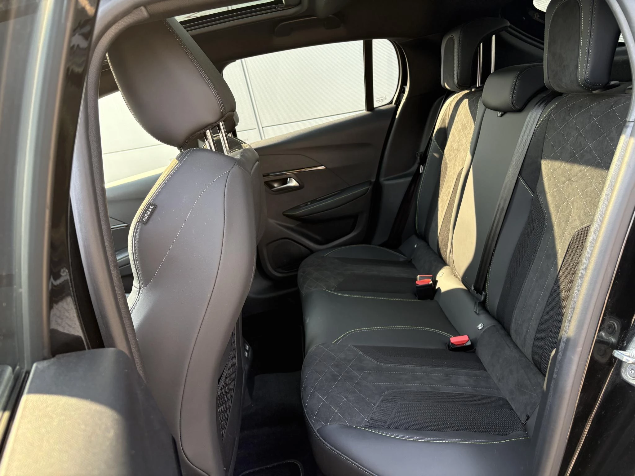 Peugeot-208-image-9