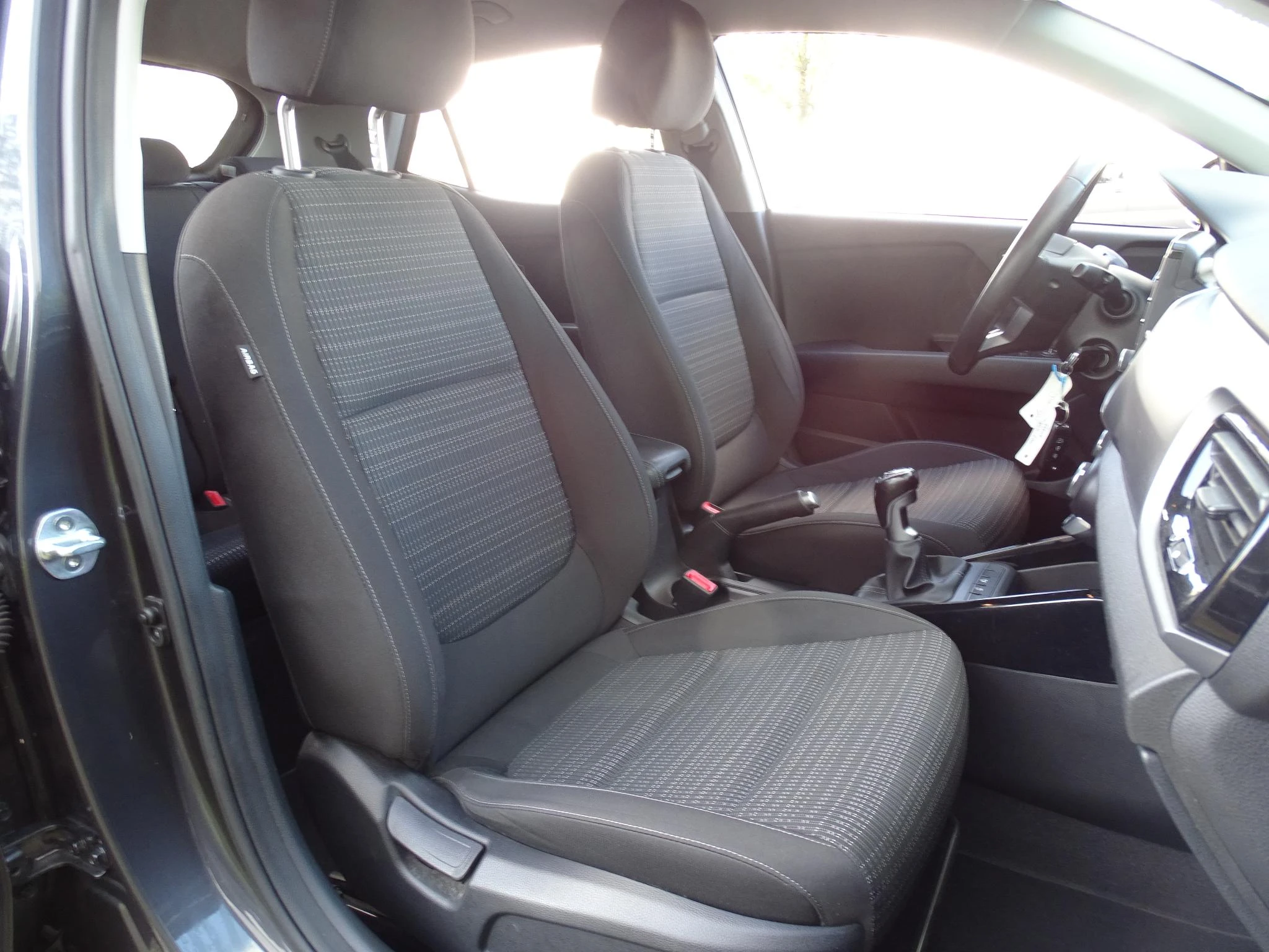 Kia-Stonic-image-12