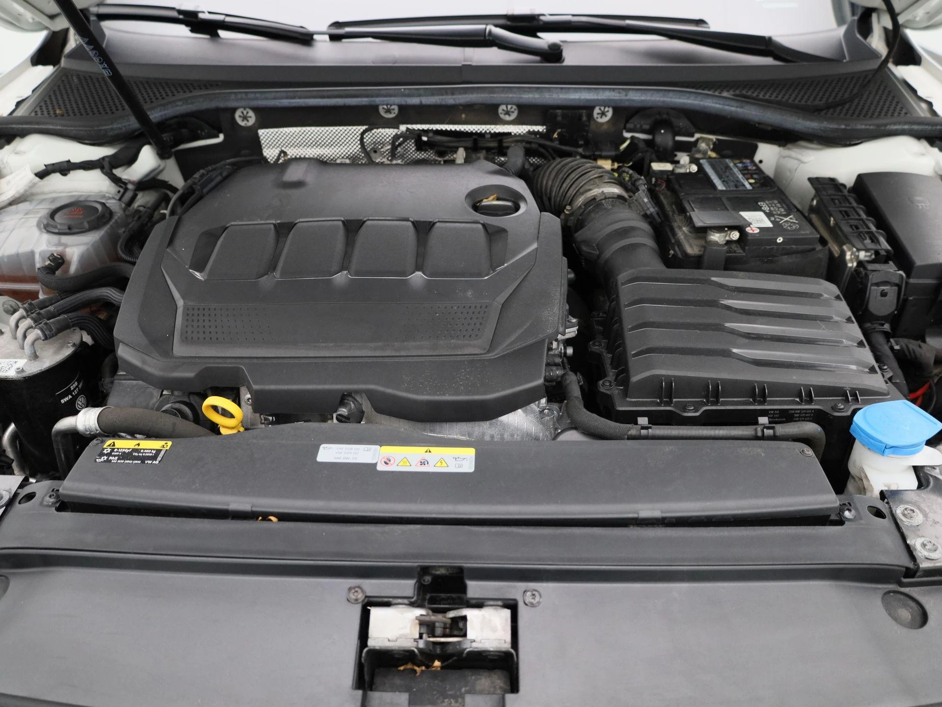 Volkswagen-Passat-image-34