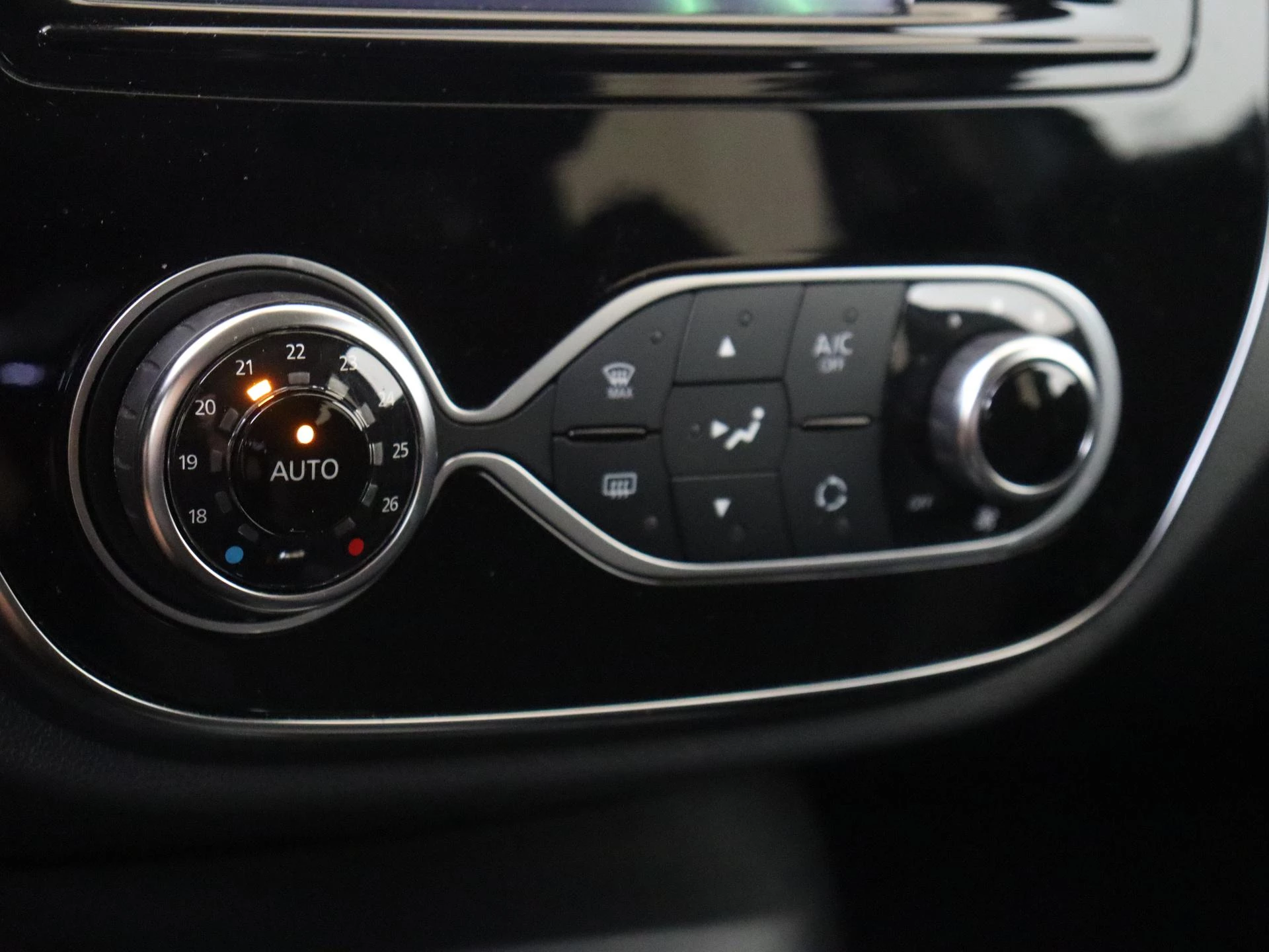 Renault-Captur-image-19