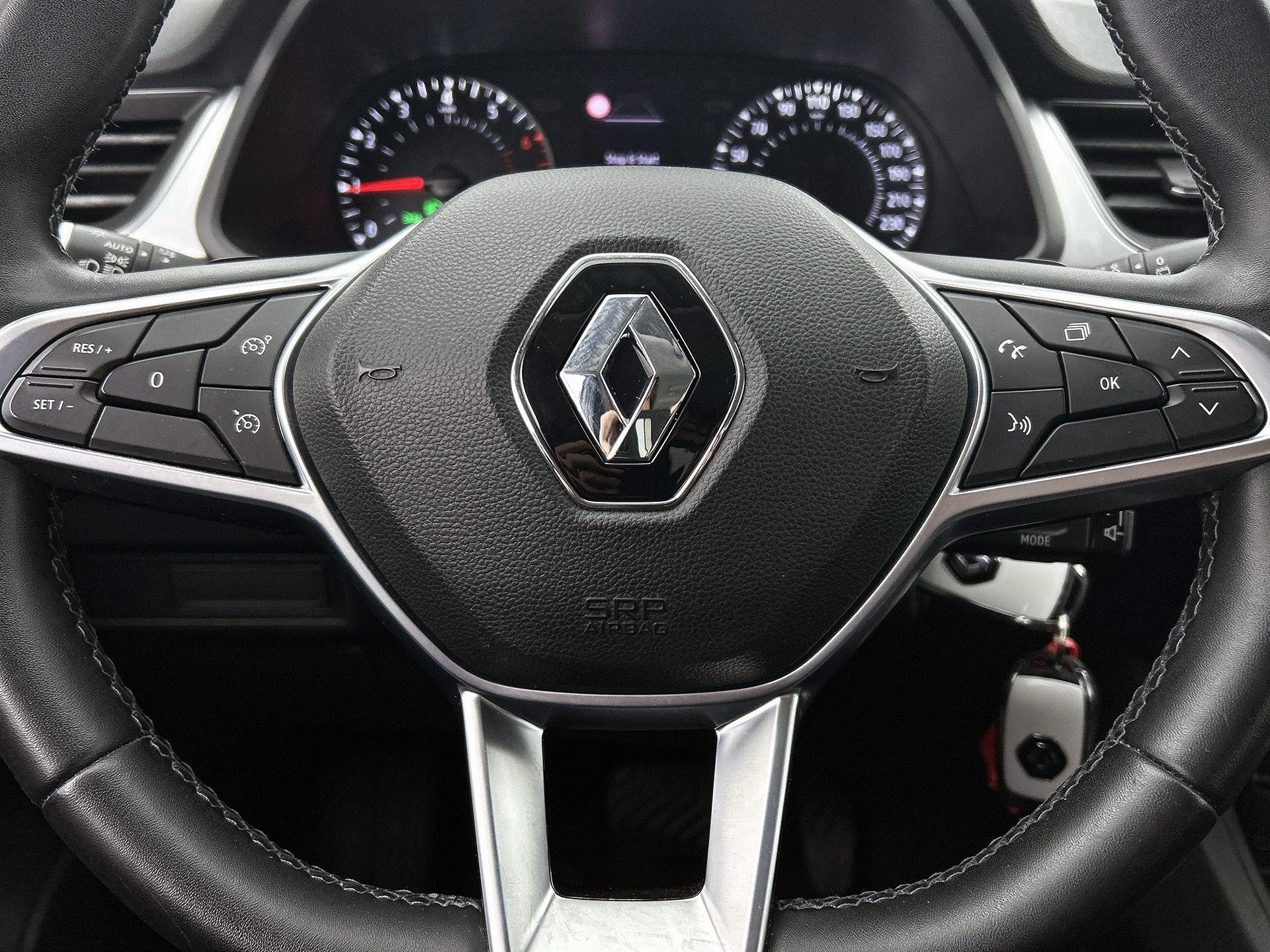 Renault-Captur-image-33