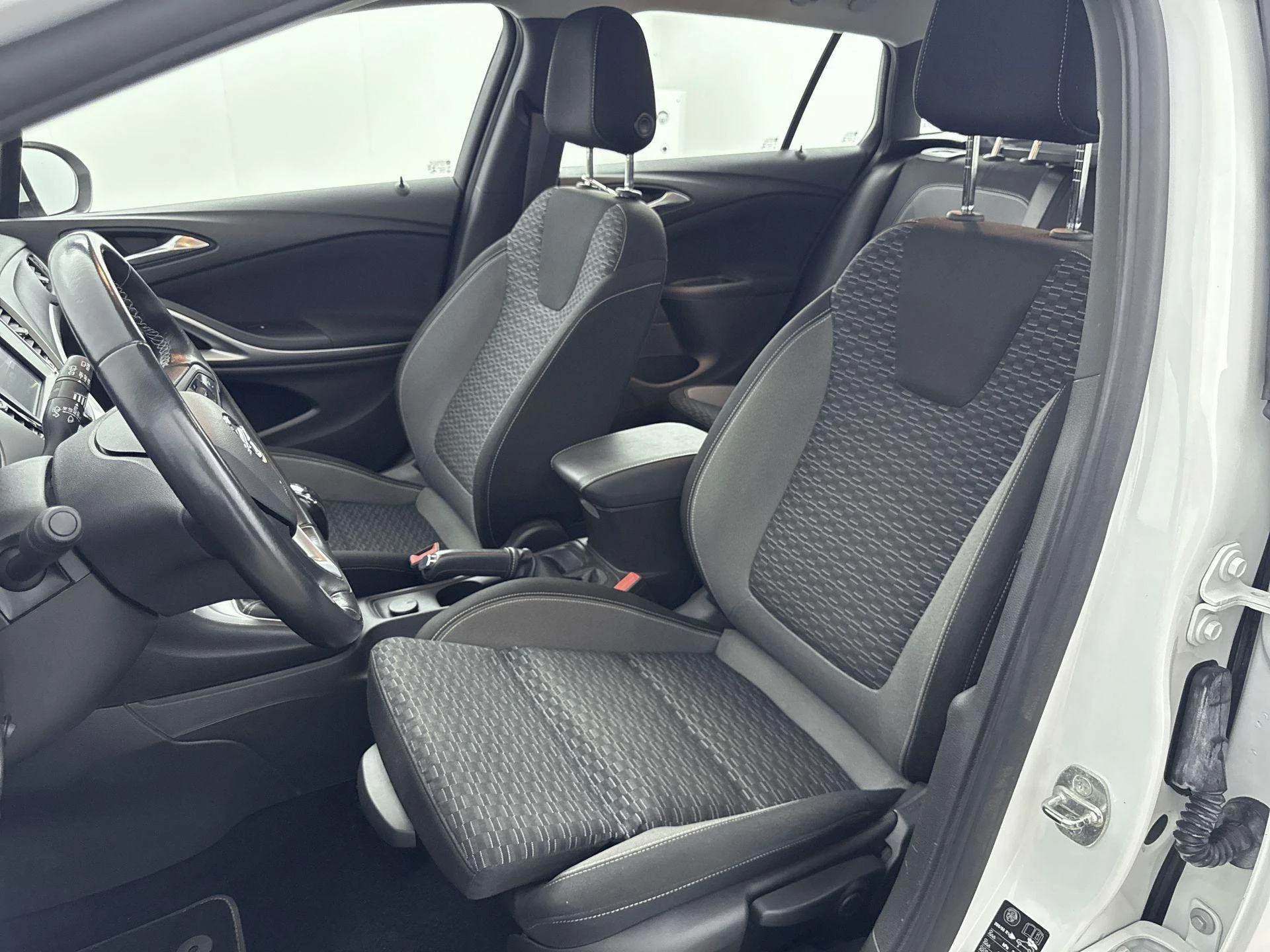 Opel-Astra-image-9