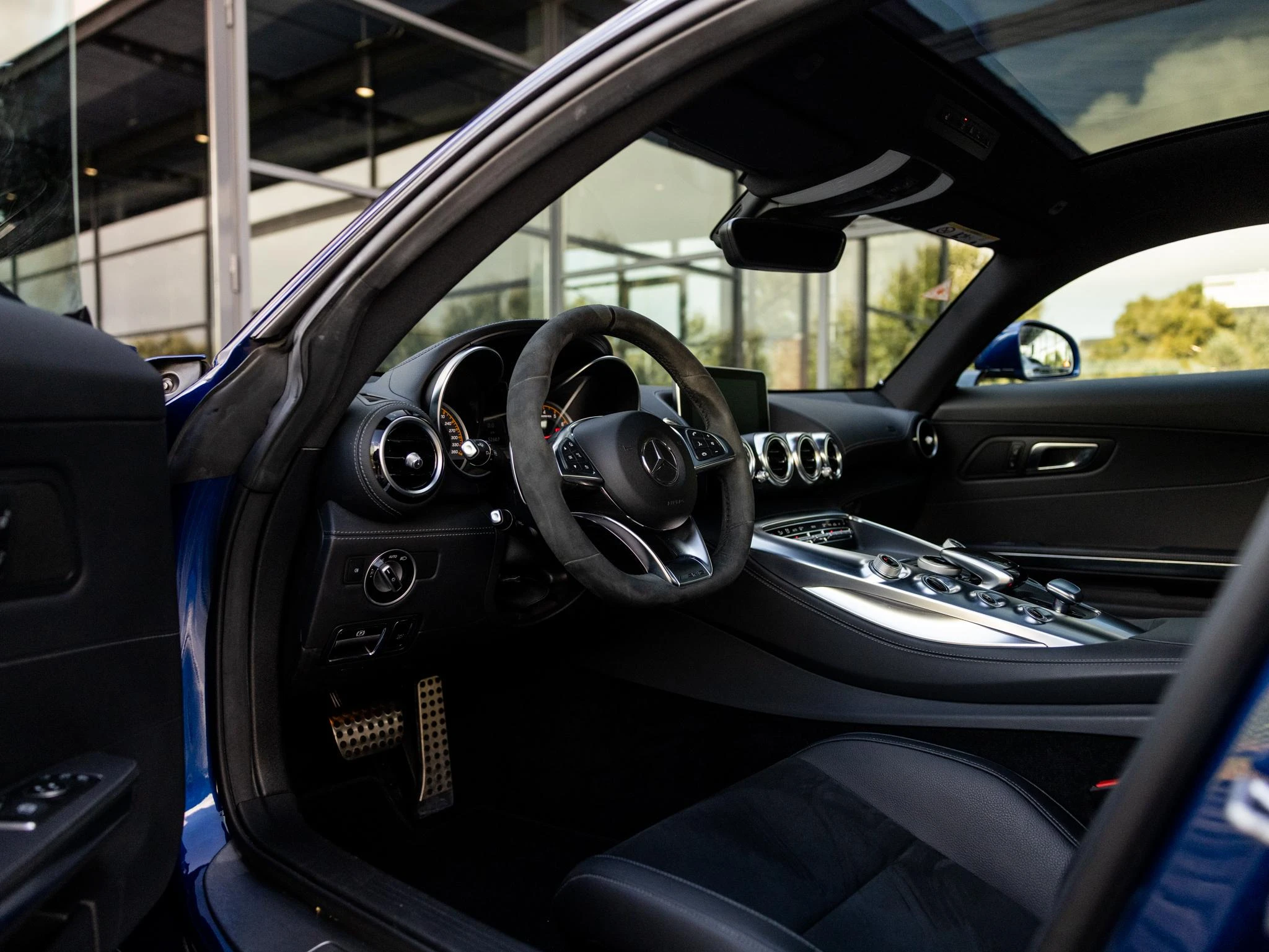 Mercedes-AMG-GT-image-19