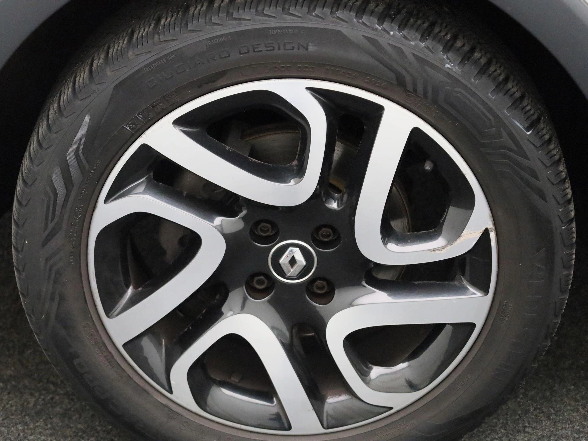 Renault-Captur-image-11
