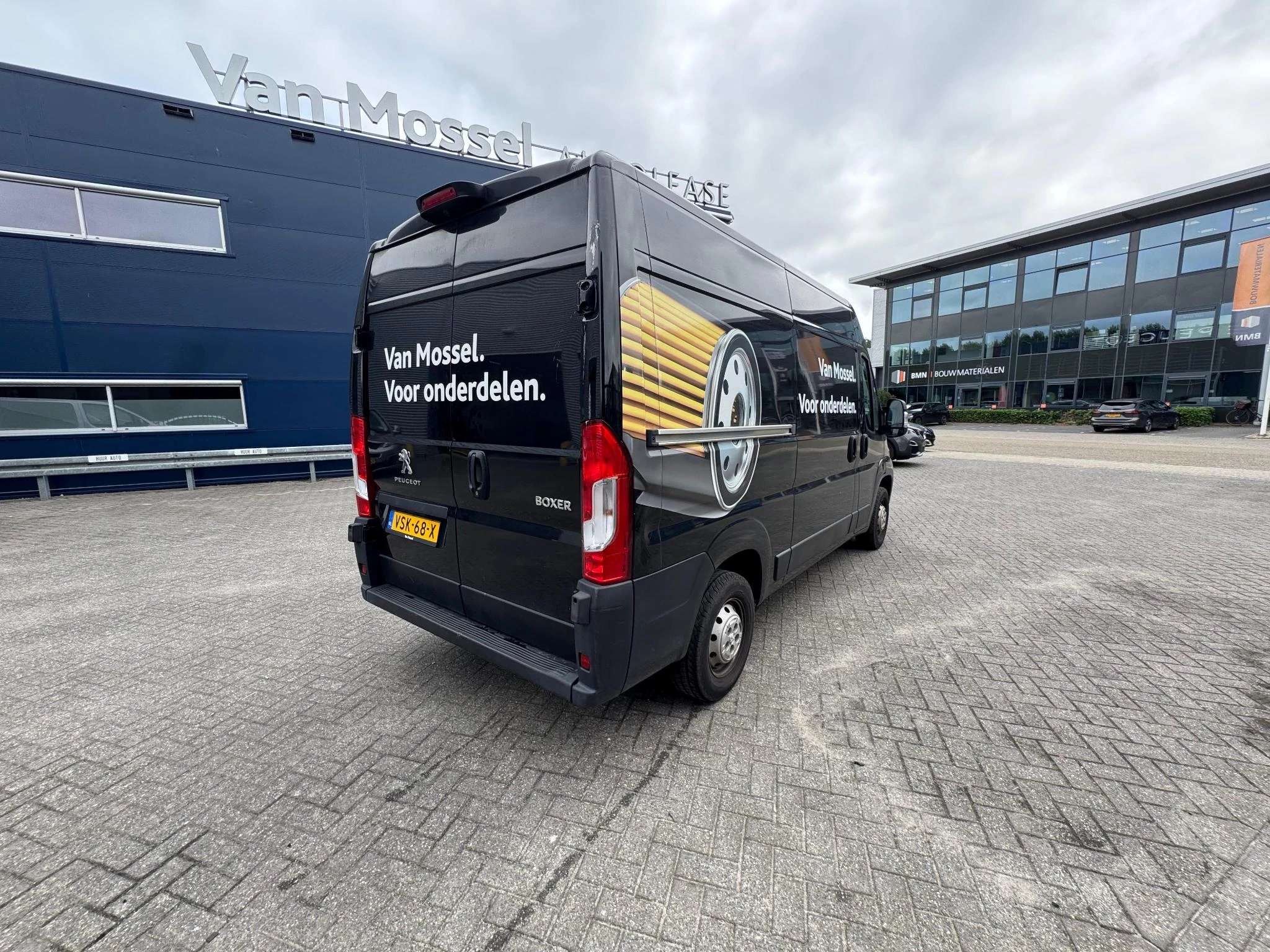 Peugeot Boxer 330 2.2 BlueHDi 120 L2H2 Asphalt