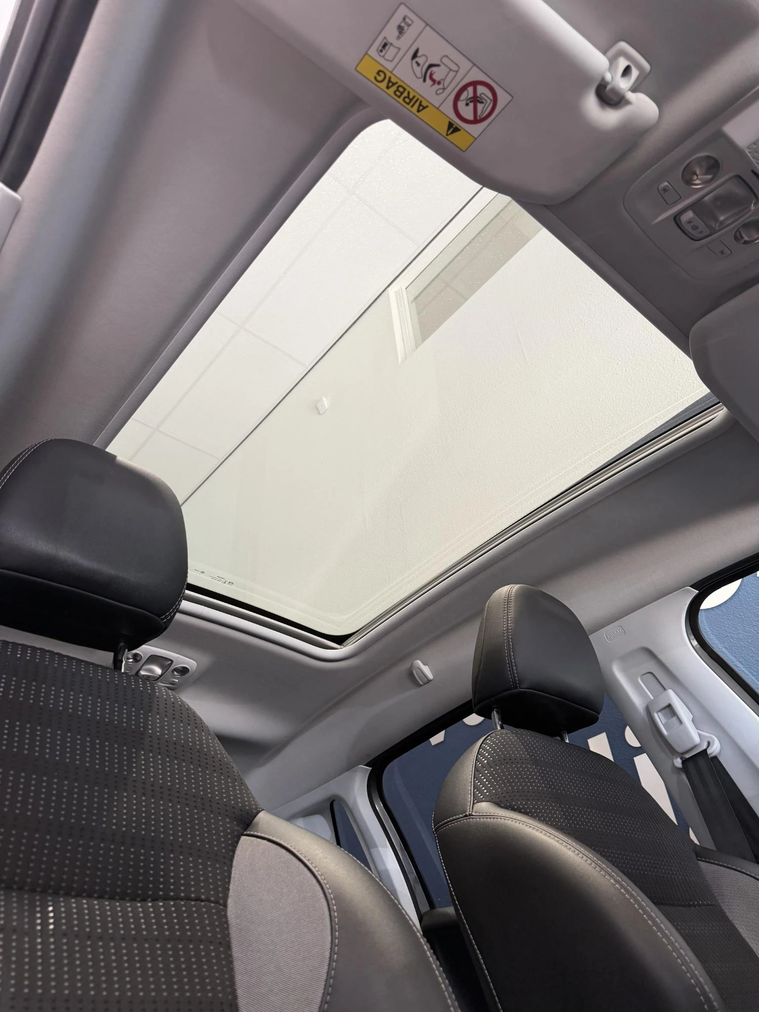 Peugeot-2008-image-16