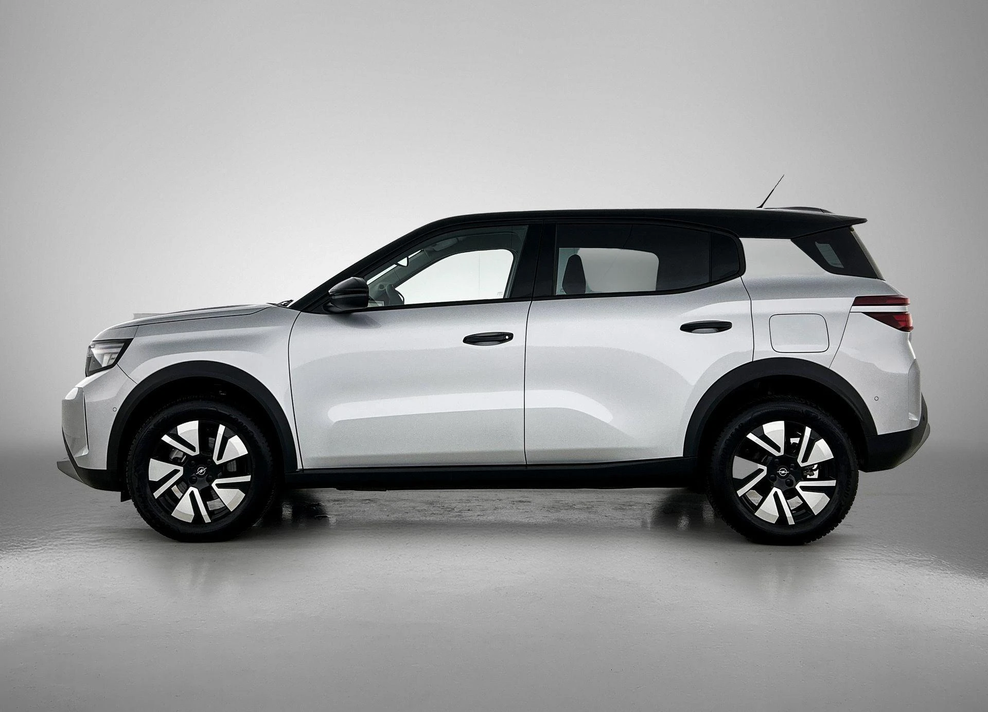 Opel-Frontera-image-2
