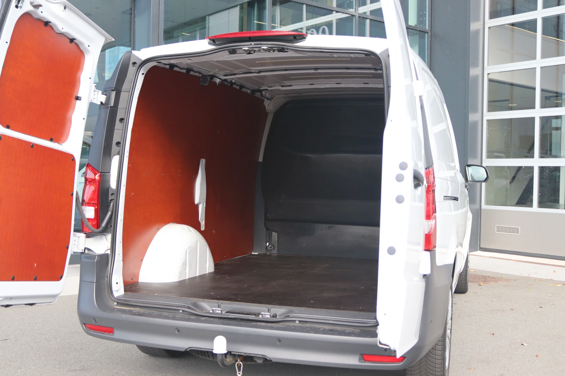 Mercedes-Benz-Vito-image-2