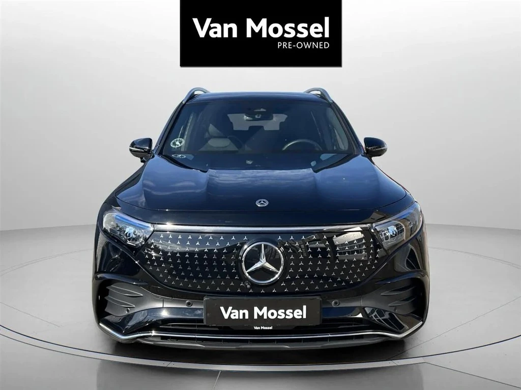 Mercedes-Benz-EQB-image-1