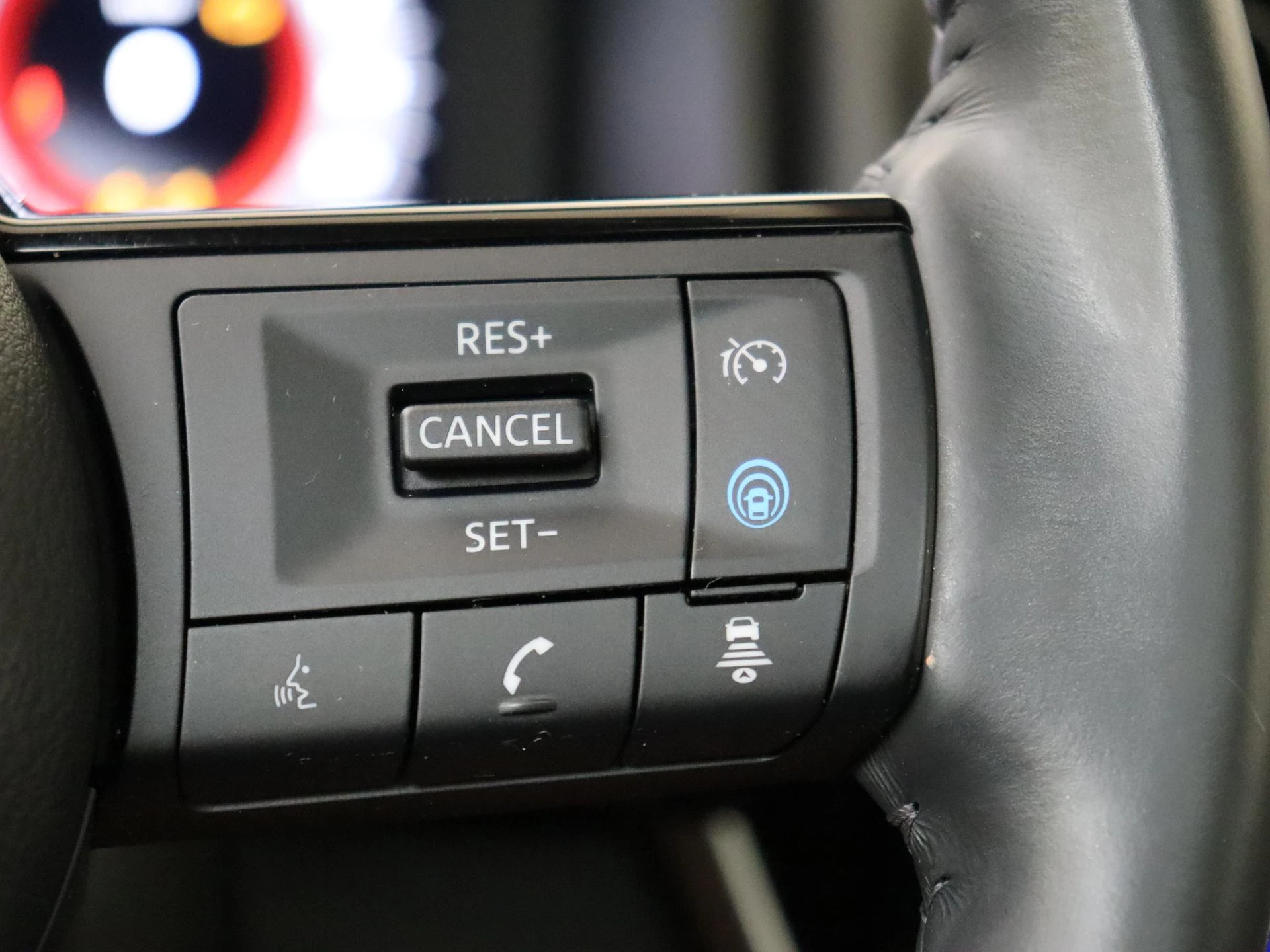 Nissan-QASHQAI-image-12