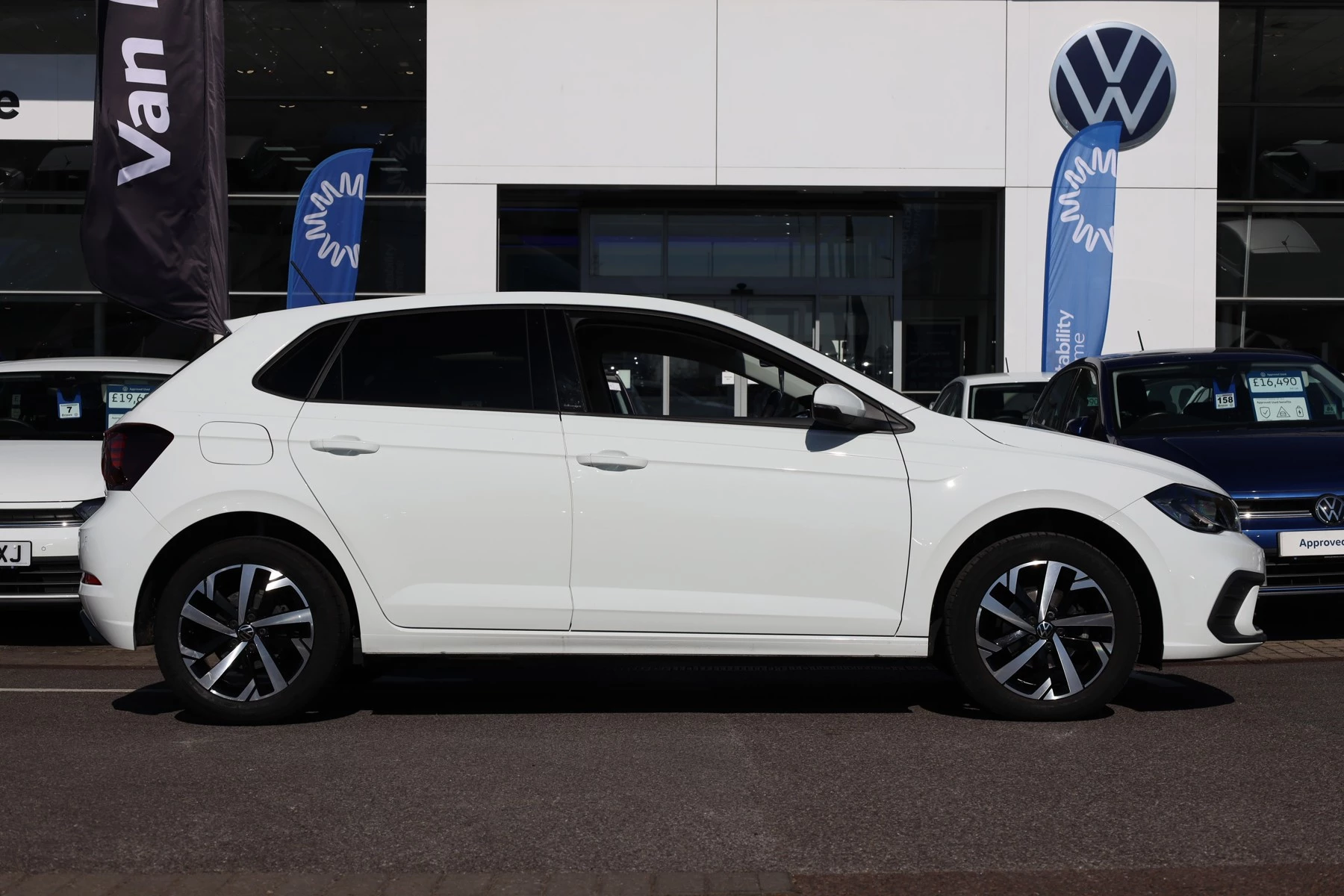 Volkswagen-Polo-image-3
