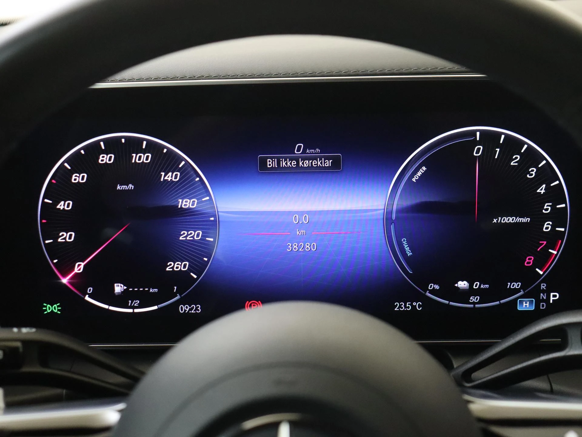 Mercedes-Benz-GLC-image-10