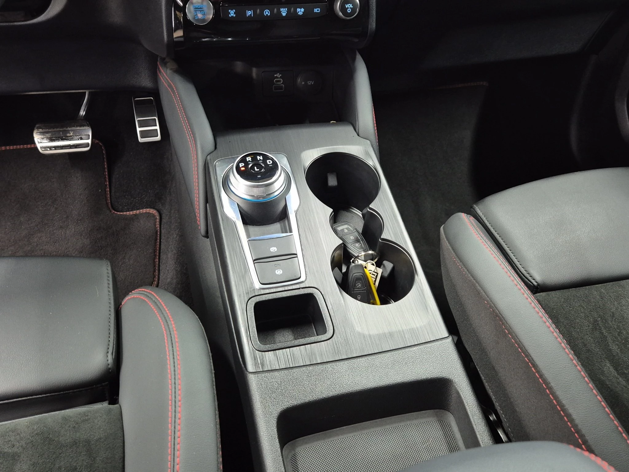 Ford Kuga ST-Line X Aut.*360GRAD*LED-MATRIX*NAVI*GRA*WINTER-PKT.