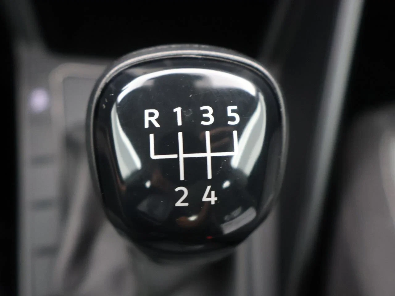 Volkswagen-Polo-image-17