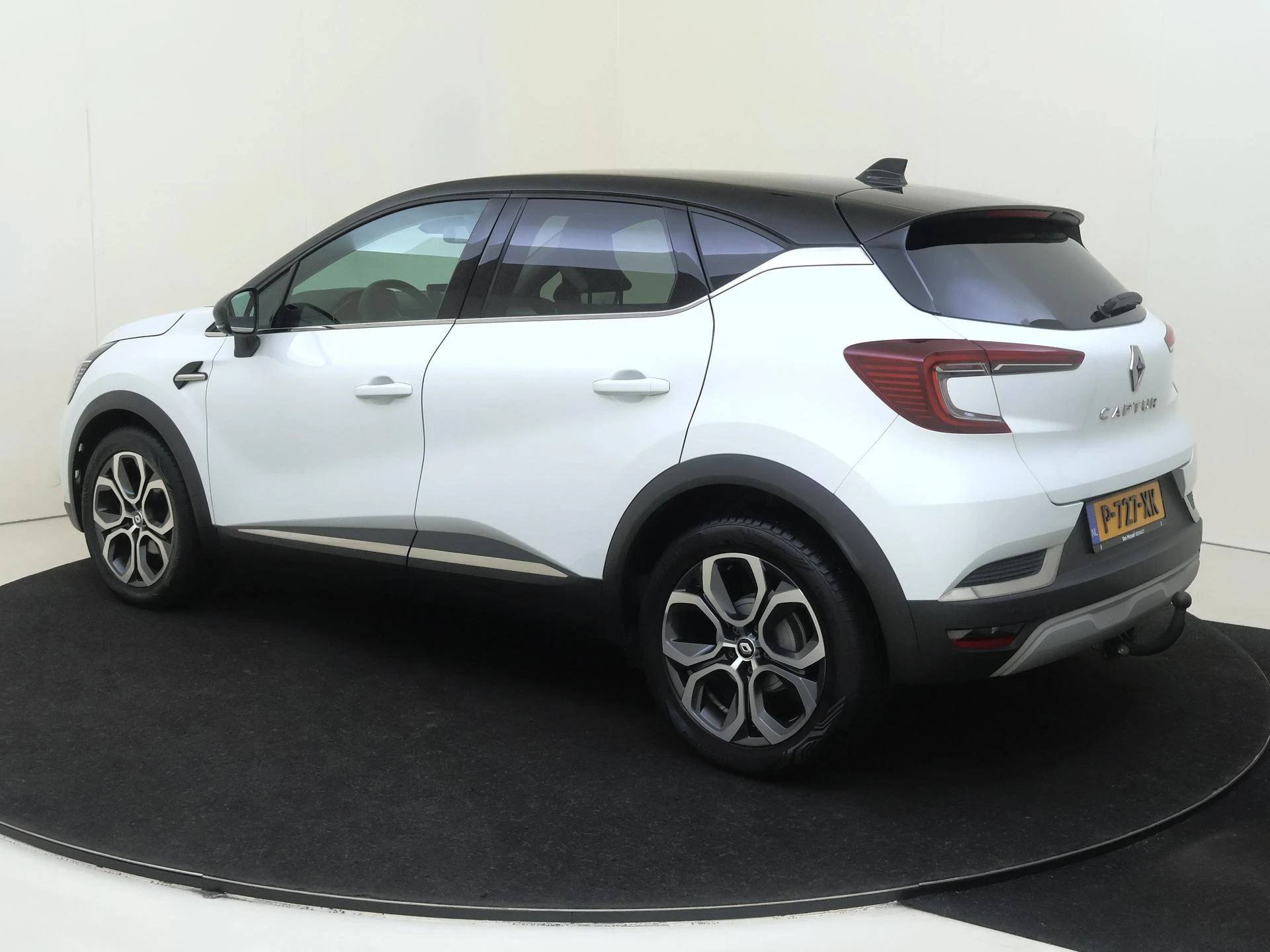 Renault-Captur-image-2