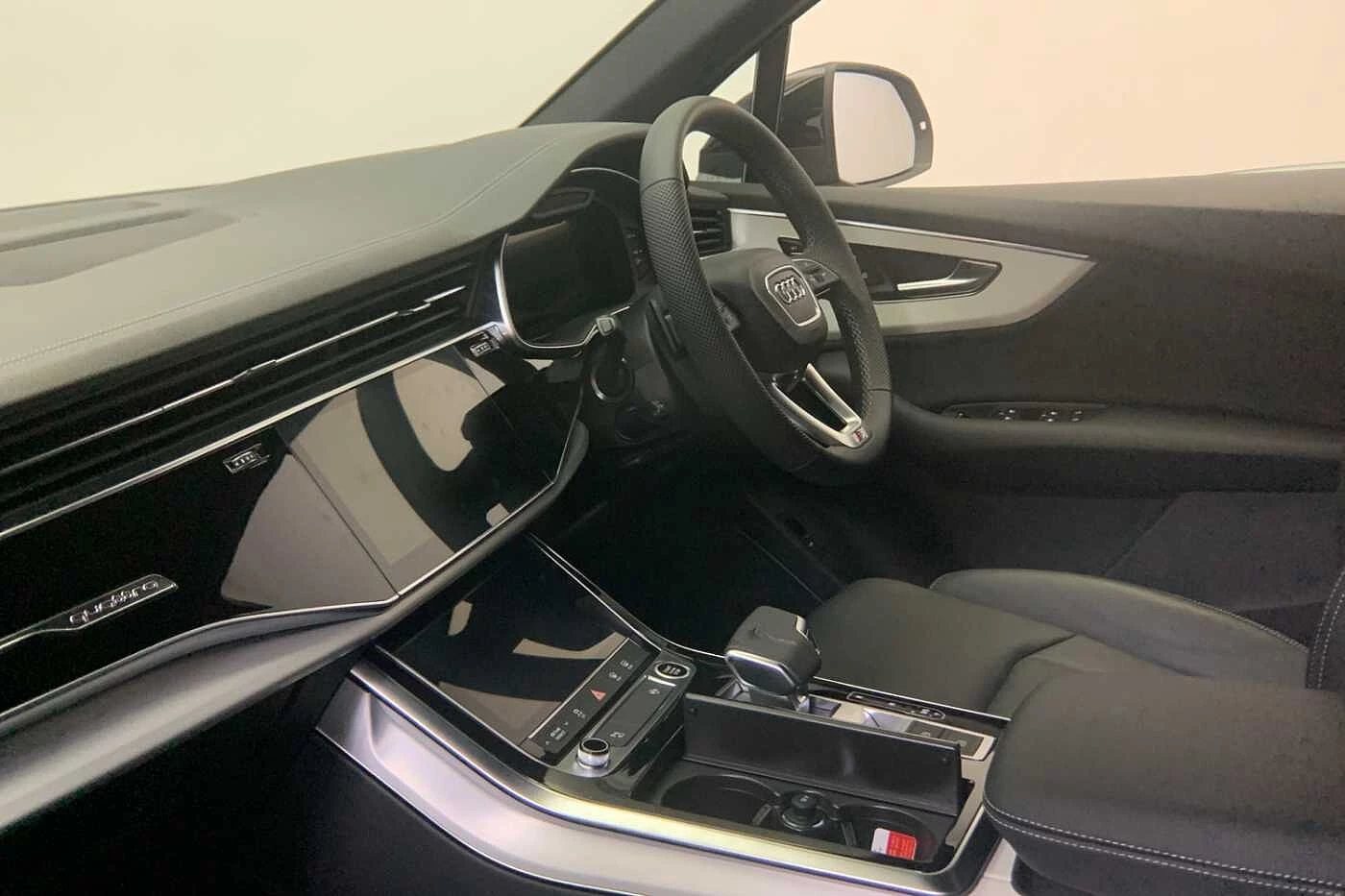 Audi-Q7-image-1