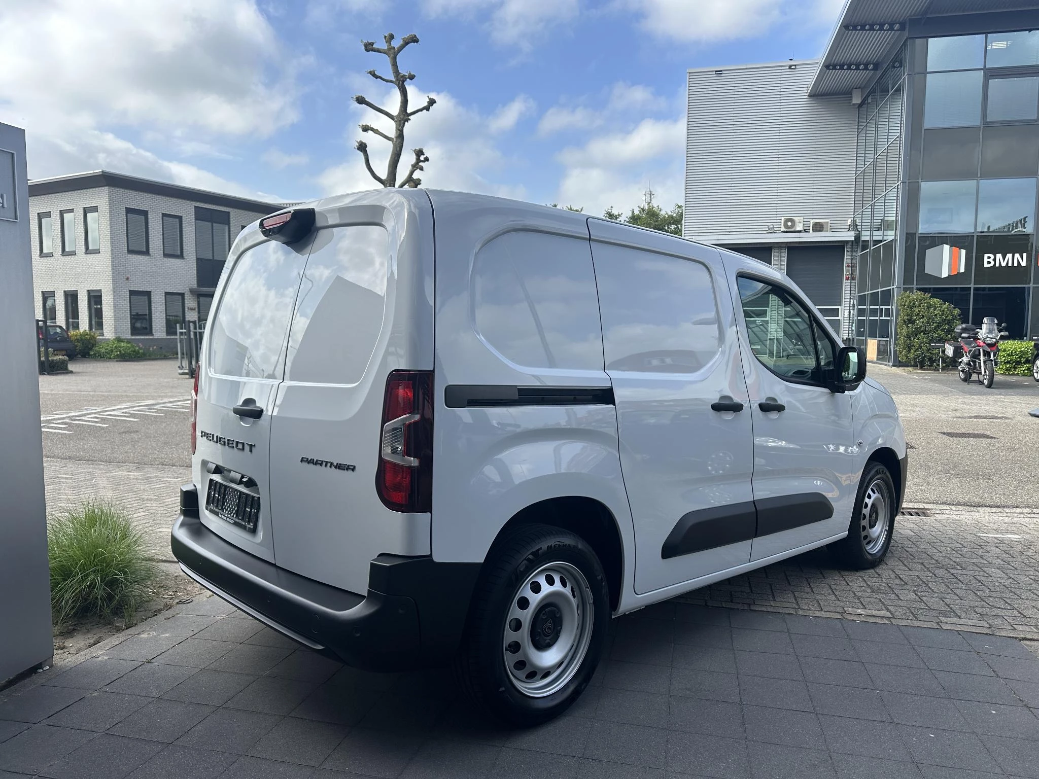 Peugeot-Partner-image-4