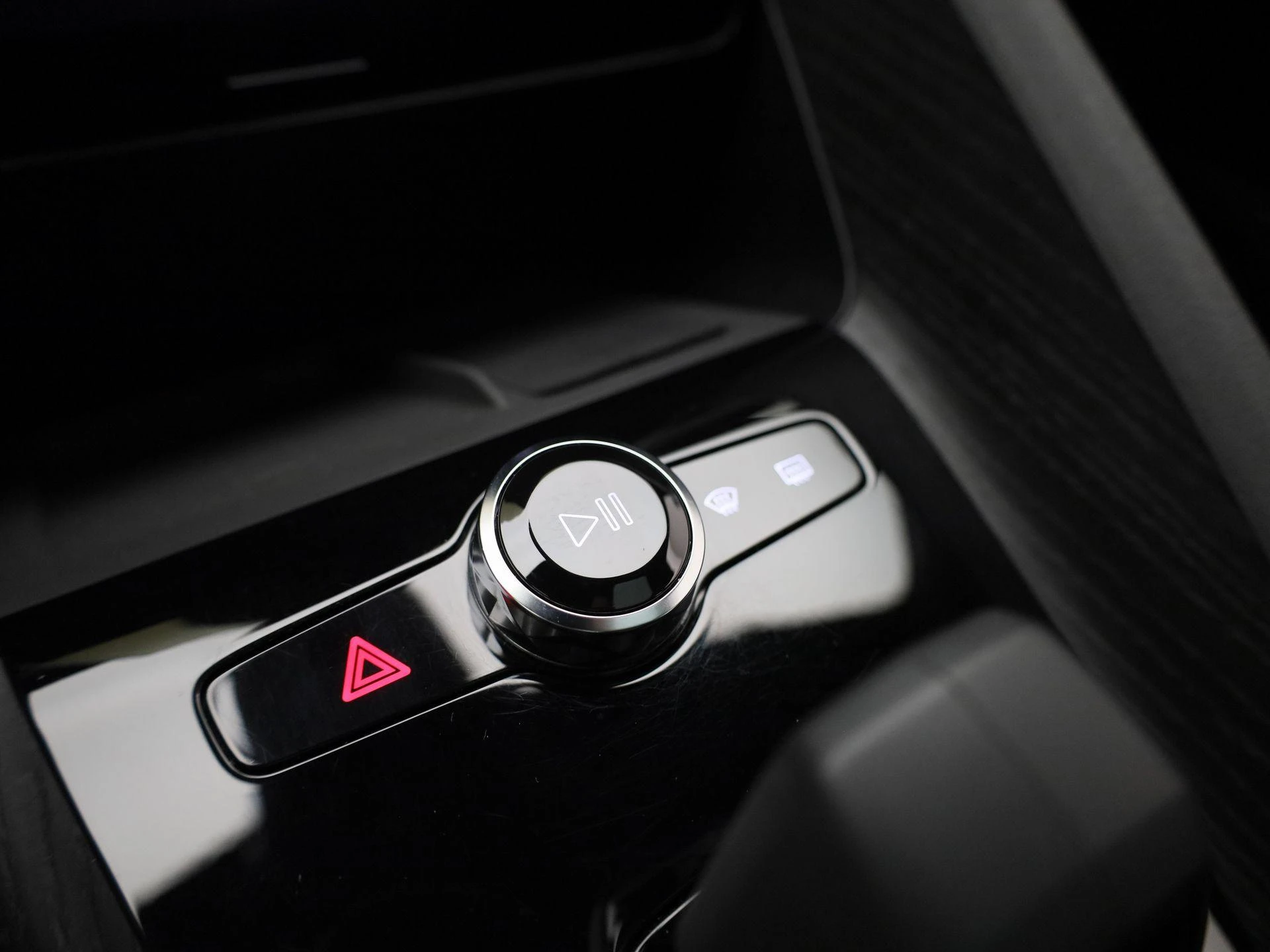 Polestar-2-image-25