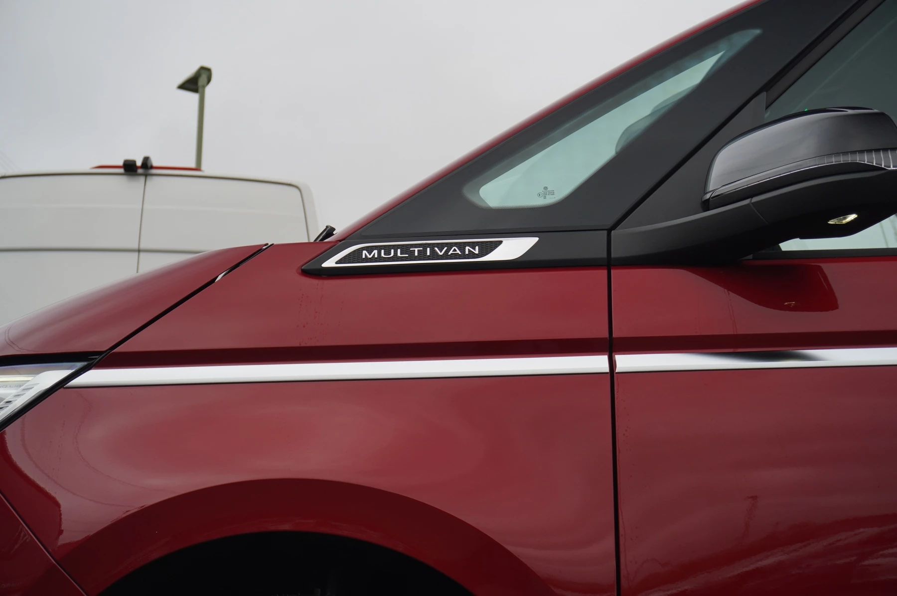 Volkswagen-Multivan-image-38