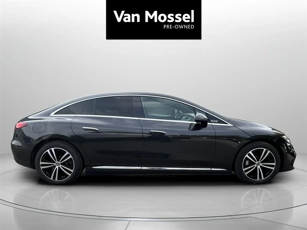 Mercedes-Benz-EQE-image-3