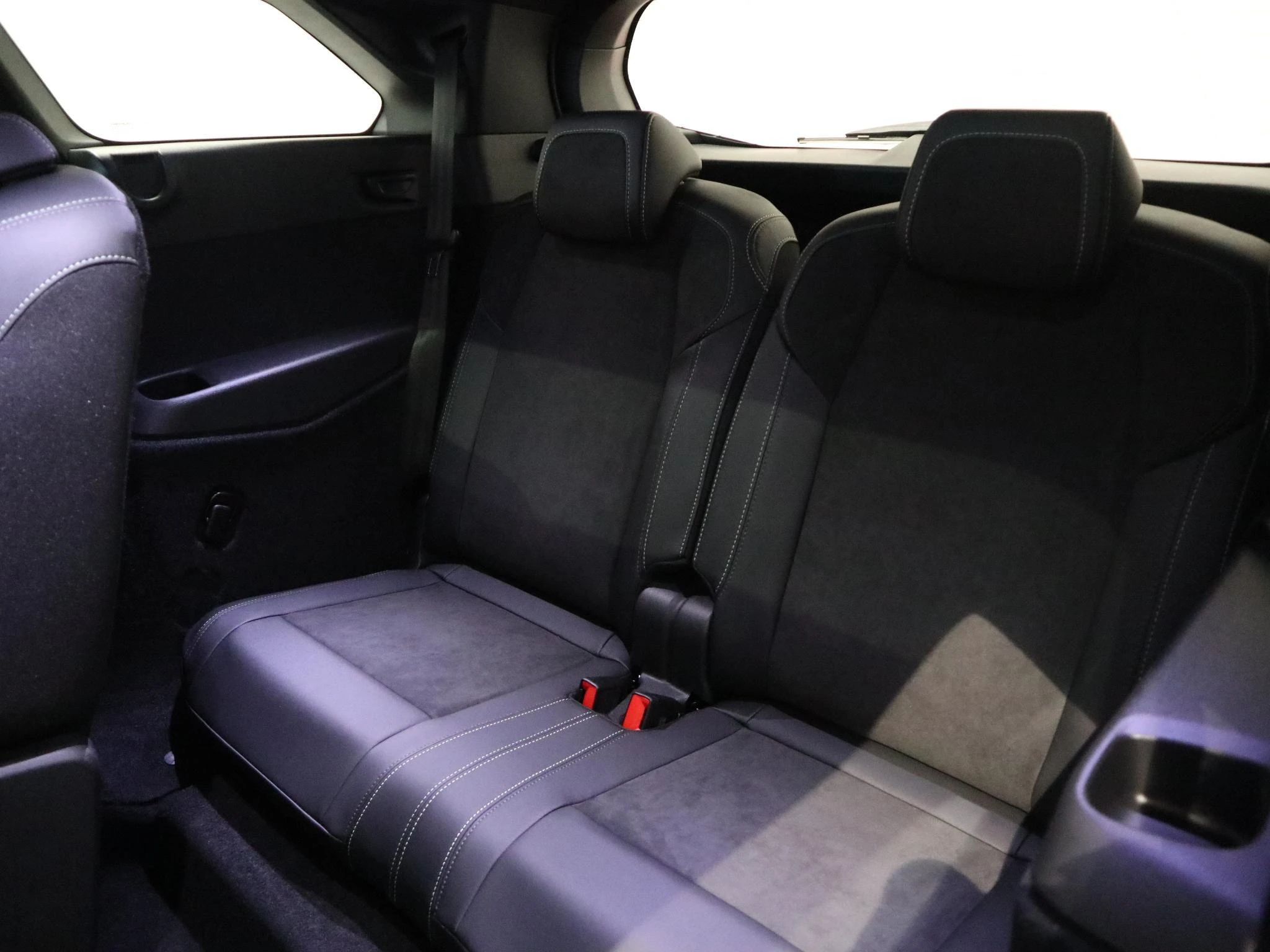 Peugeot-e-5008-image-16