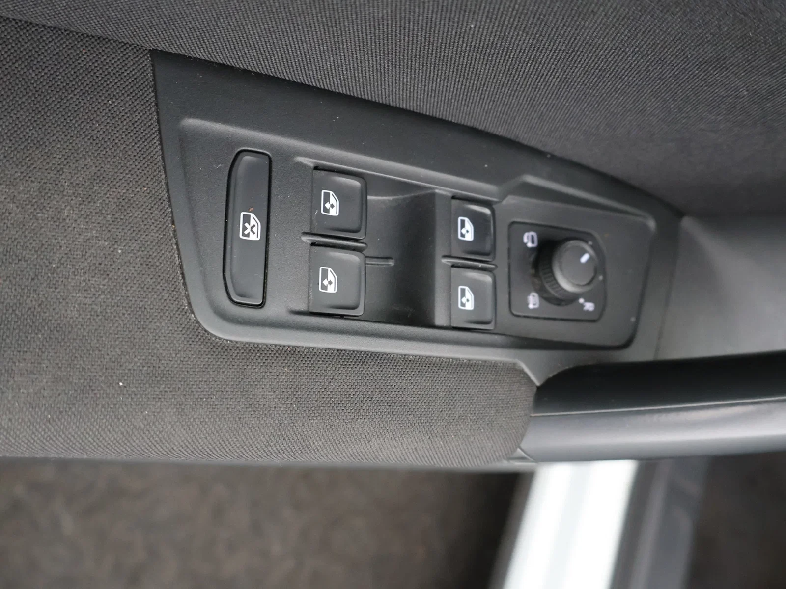 Volkswagen Tiguan eHybrid (PHEV) Tiguan Life 1.4TSI eHybrid 150PK *AUTOMAAT*CAMERA*PDC*VIRTUAL COCKPIT*NAVI*APP-CONNECT*...*