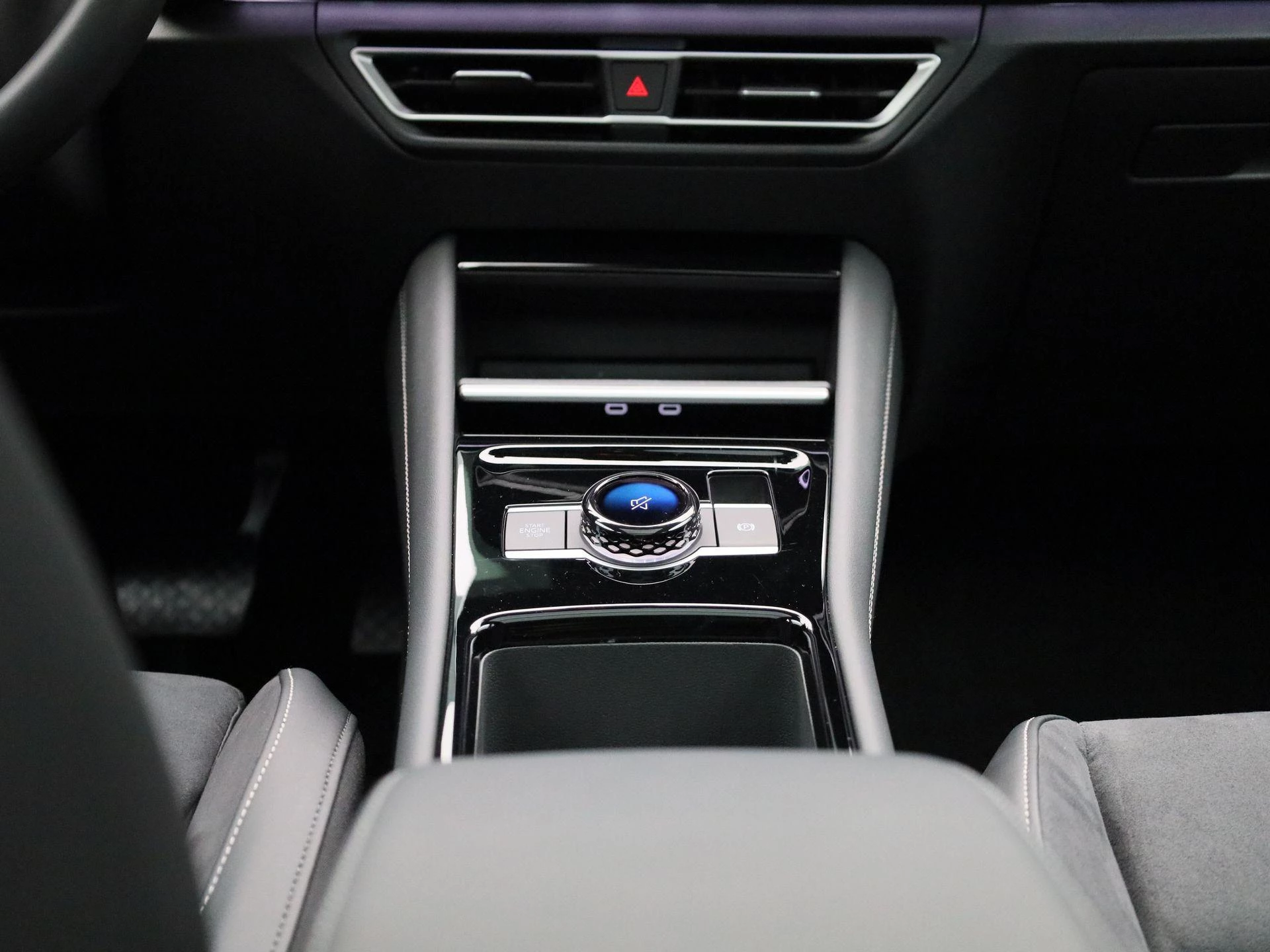 Volkswagen-Tiguan-image-9