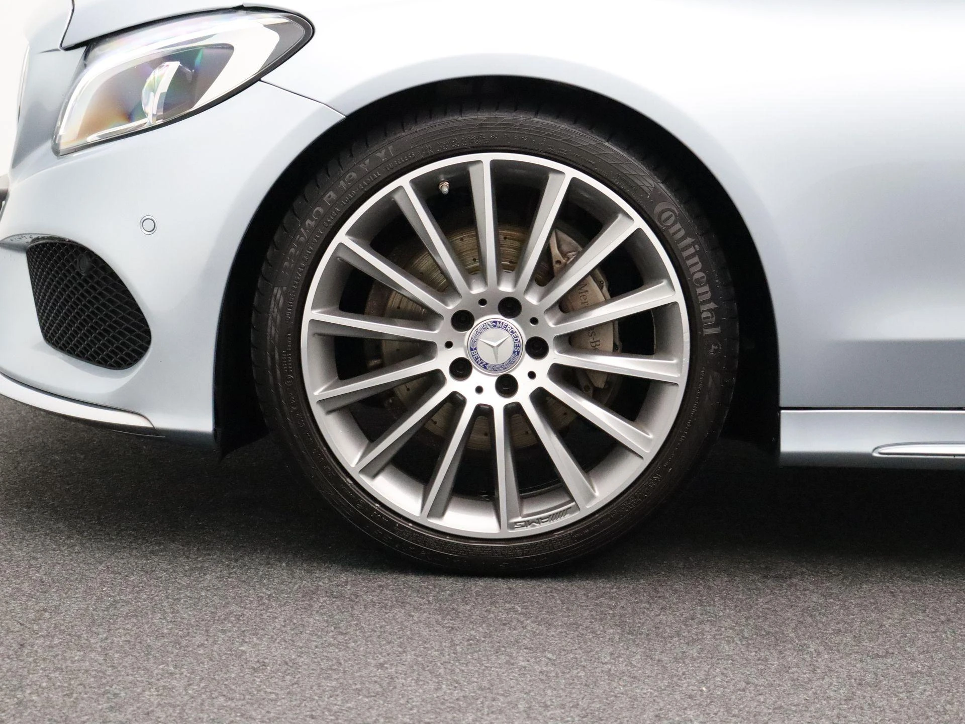 Mercedes-Benz-C-Klasse-image-6