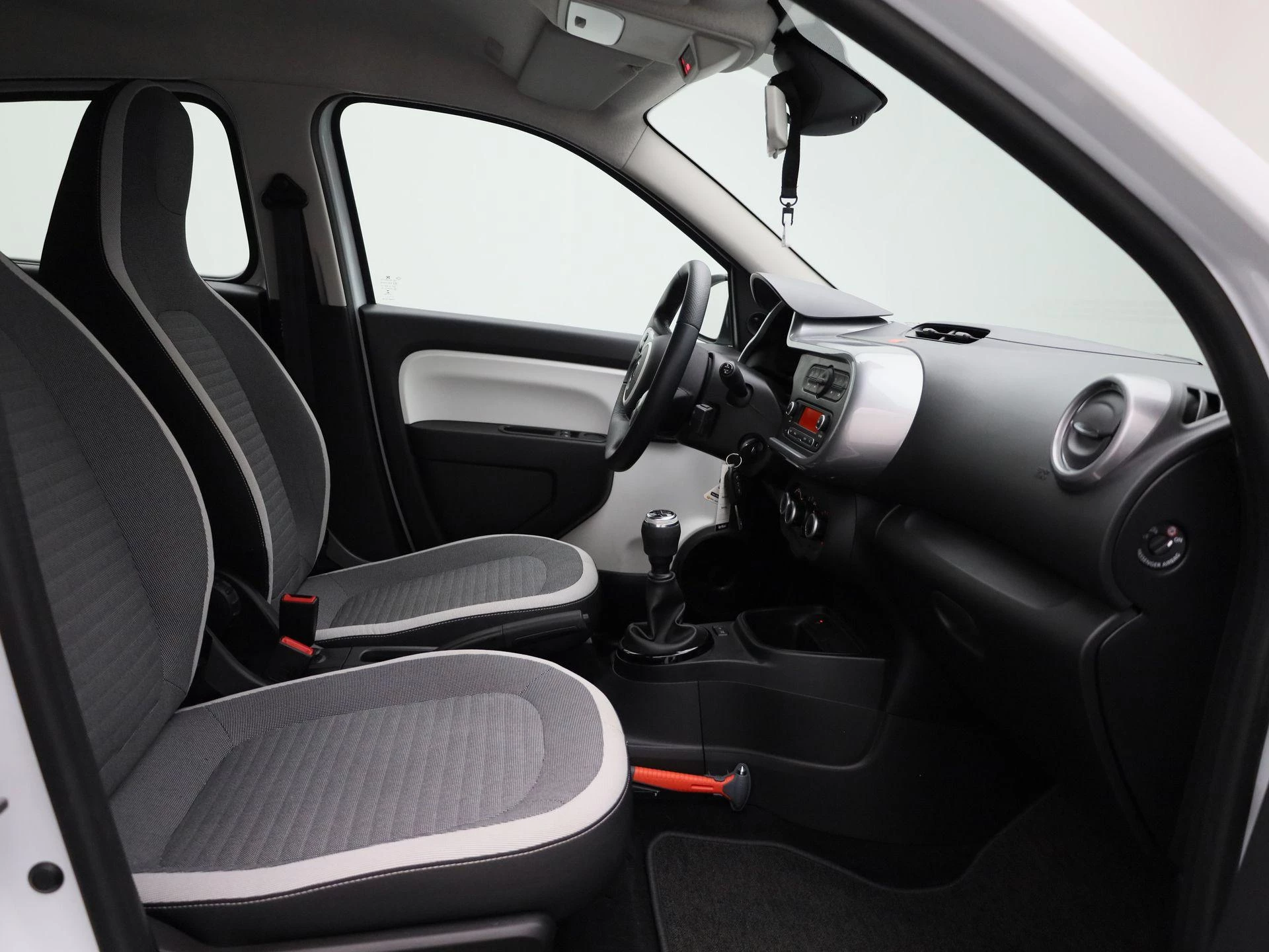 Renault-Twingo-image-25