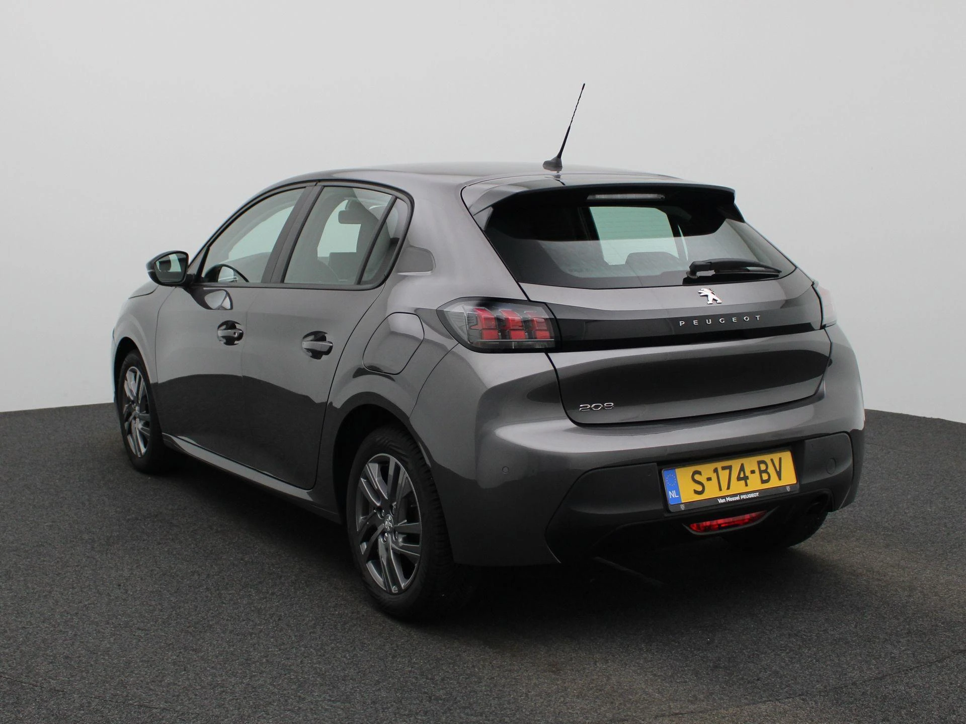 Peugeot-208-image-1