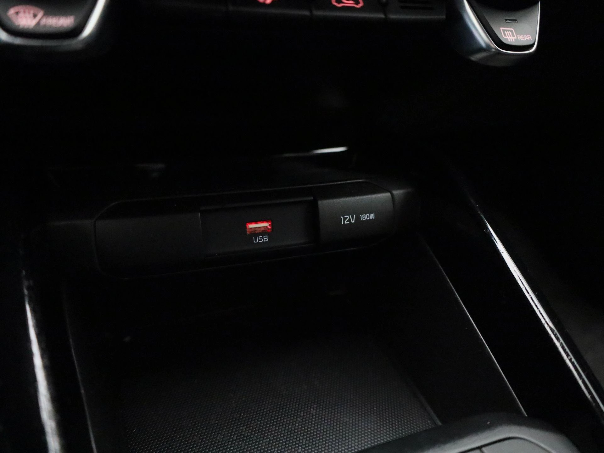 Kia-Stonic-image-23