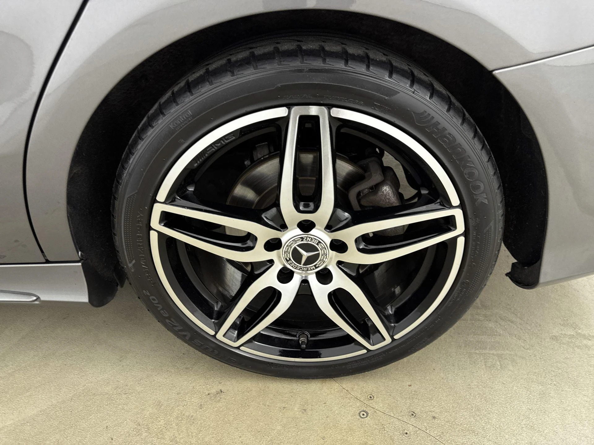 Mercedes-Benz-CLA-image-25