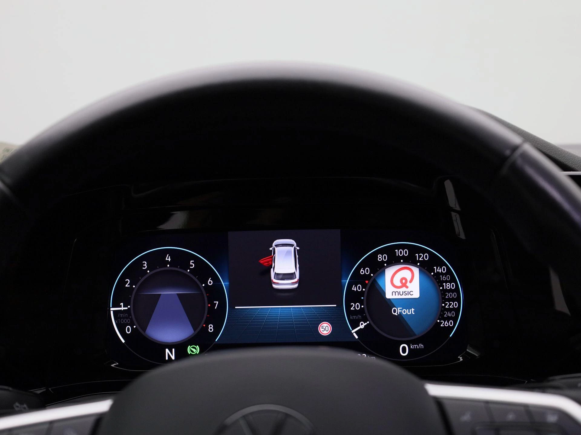 Volkswagen-Golf-image-8
