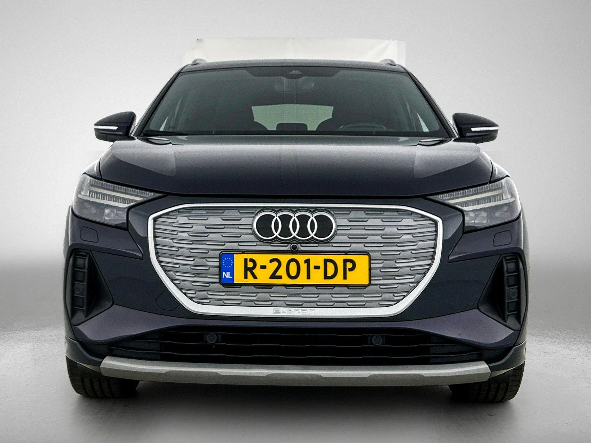 Audi-Q4 e-tron-image-1