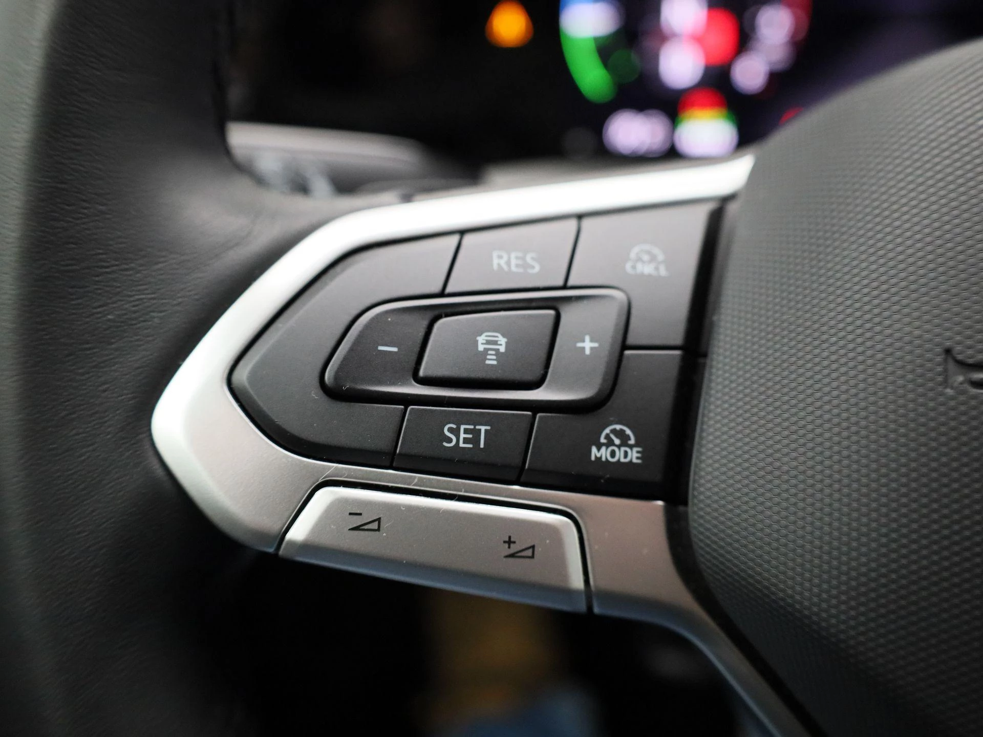 Volkswagen-Golf-image-19