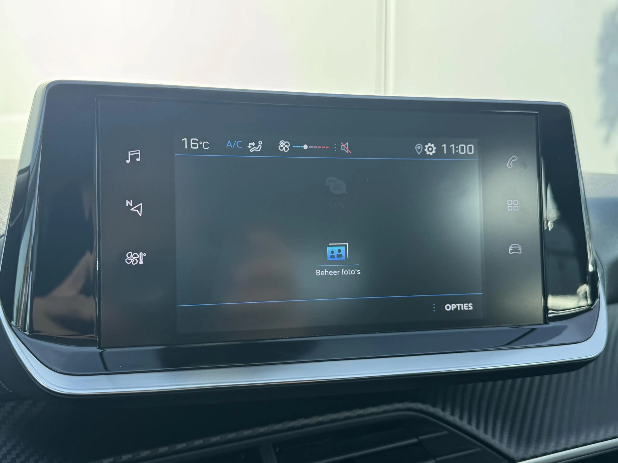 Peugeot-208-image-20