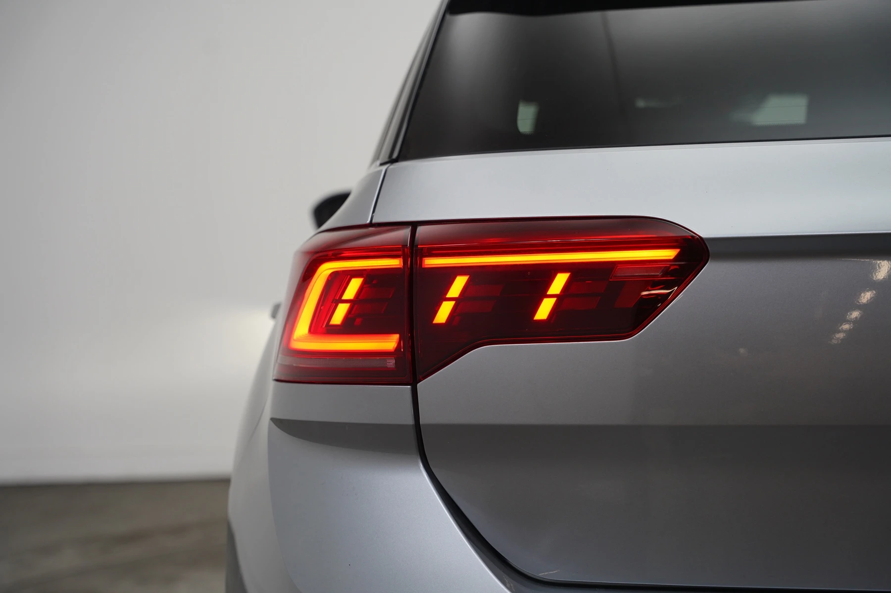 Volkswagen-T-Roc-image-29