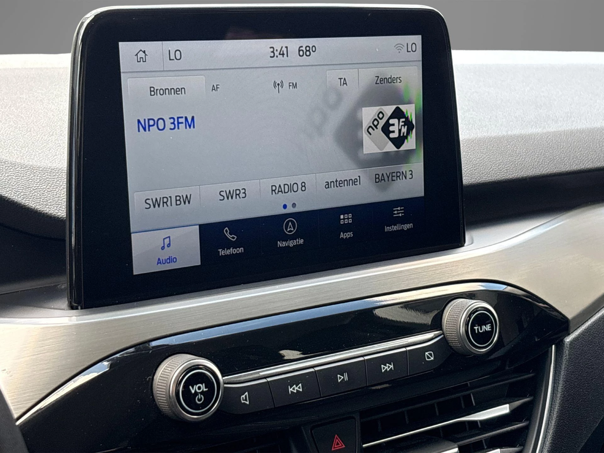 Ford-Kuga-image-25