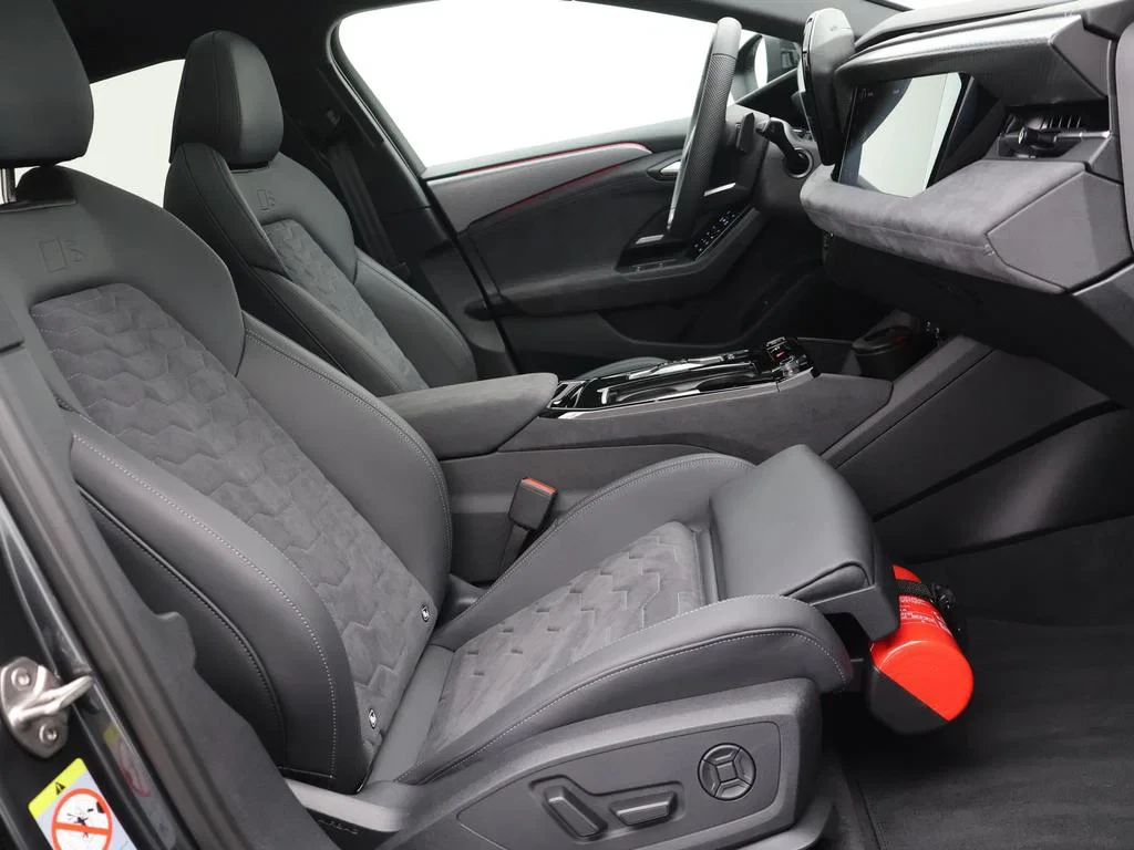 Audi-A6 Avant e-tron-image-10